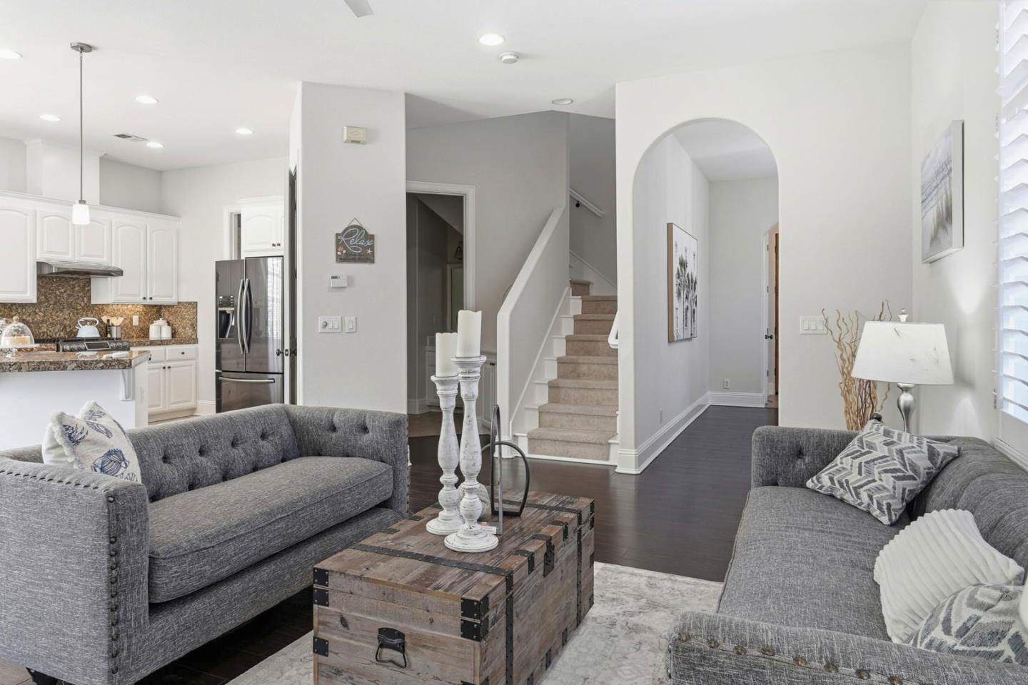 Detail Gallery Image 5 of 33 For 15425 La Rocca Pl, Morgan Hill,  CA 95037 - 4 Beds | 2/1 Baths