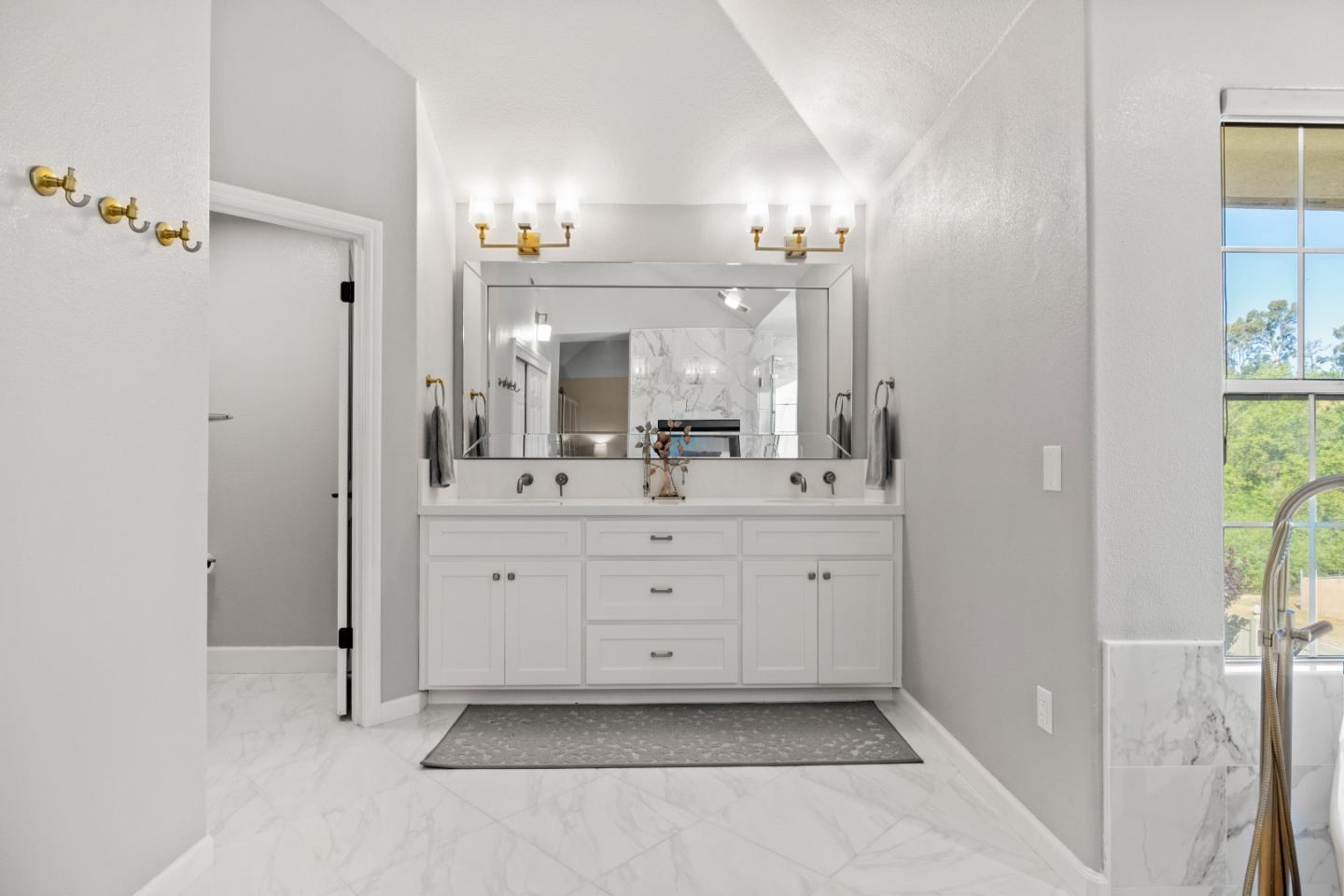 Detail Gallery Image 30 of 66 For 14390 Mountain Quail Rd, Salinas,  CA 93908 - 4 Beds | 3 Baths