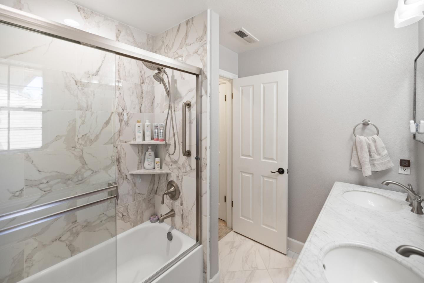 Detail Gallery Image 40 of 66 For 14390 Mountain Quail Rd, Salinas,  CA 93908 - 4 Beds | 3 Baths