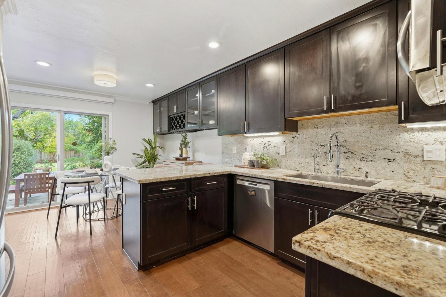 Detail Gallery Image 11 of 62 For 120 Carlton Ave #51,  Los Gatos,  CA 95032 - 3 Beds | 2/1 Baths