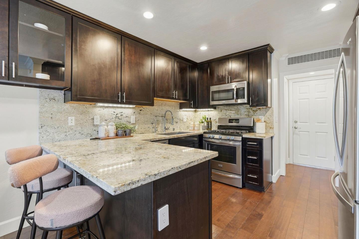 Detail Gallery Image 9 of 62 For 120 Carlton Ave #51,  Los Gatos,  CA 95032 - 3 Beds | 2/1 Baths