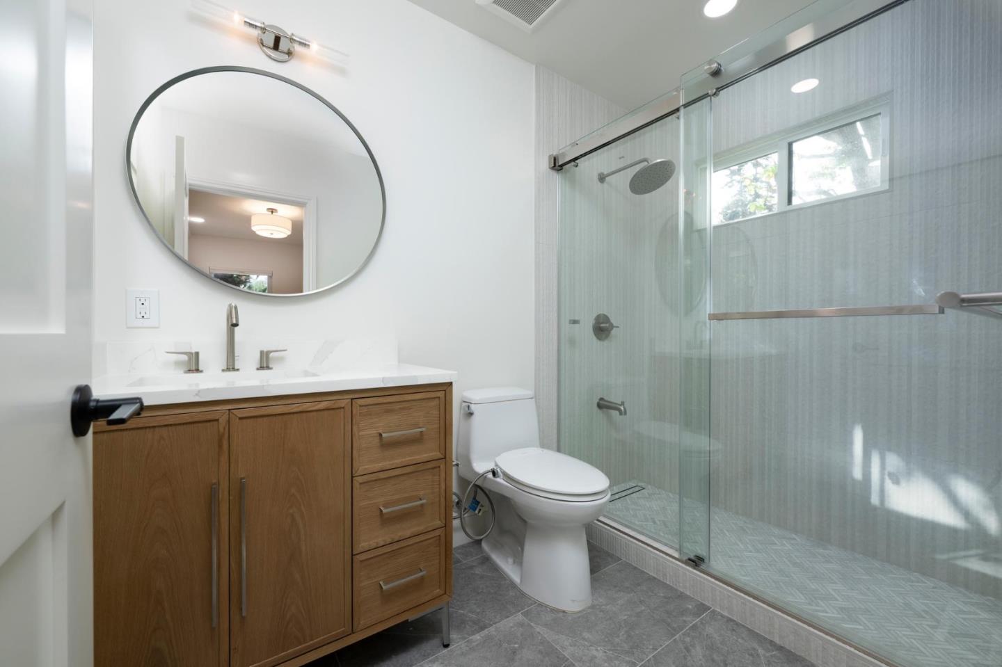 Detail Gallery Image 12 of 25 For Address Not Disclosed, San Carlos,  CA 94070 - 4 Beds | 2/1 Baths