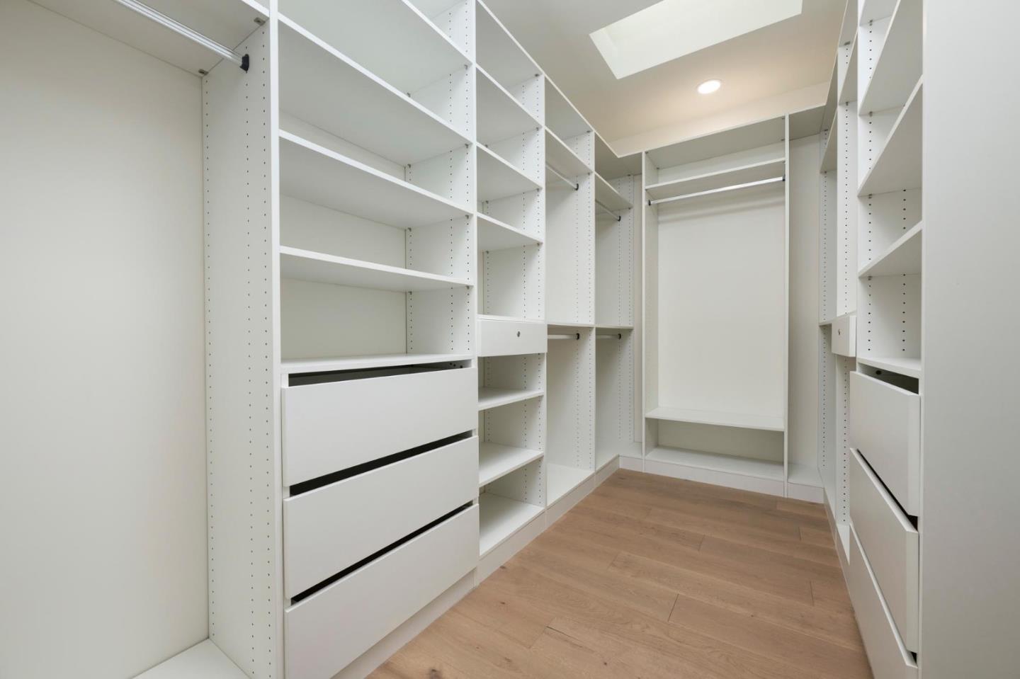 Detail Gallery Image 16 of 25 For Address Not Disclosed, San Carlos,  CA 94070 - 4 Beds | 2/1 Baths