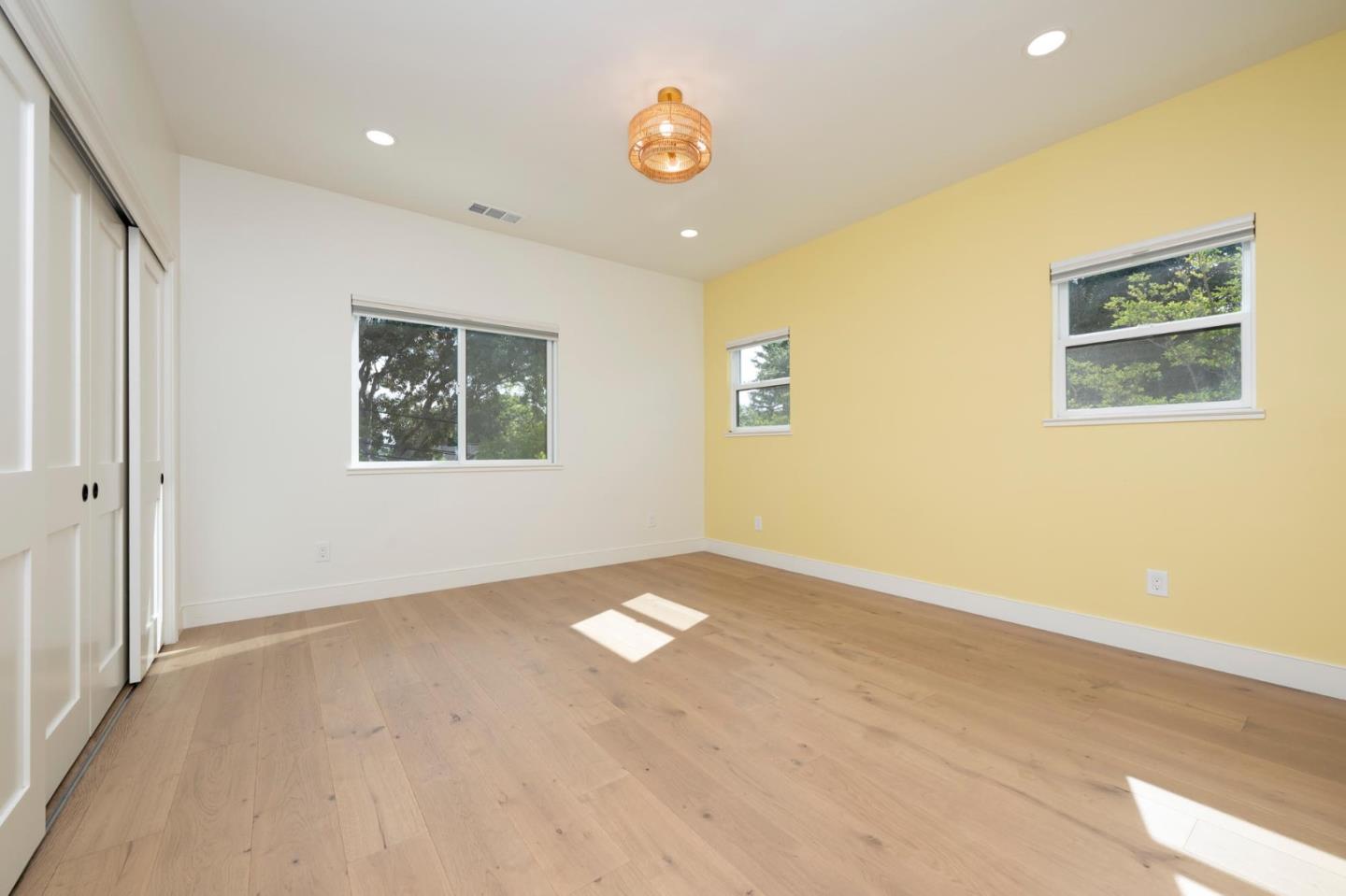 Detail Gallery Image 19 of 25 For Address Not Disclosed, San Carlos,  CA 94070 - 4 Beds | 2/1 Baths