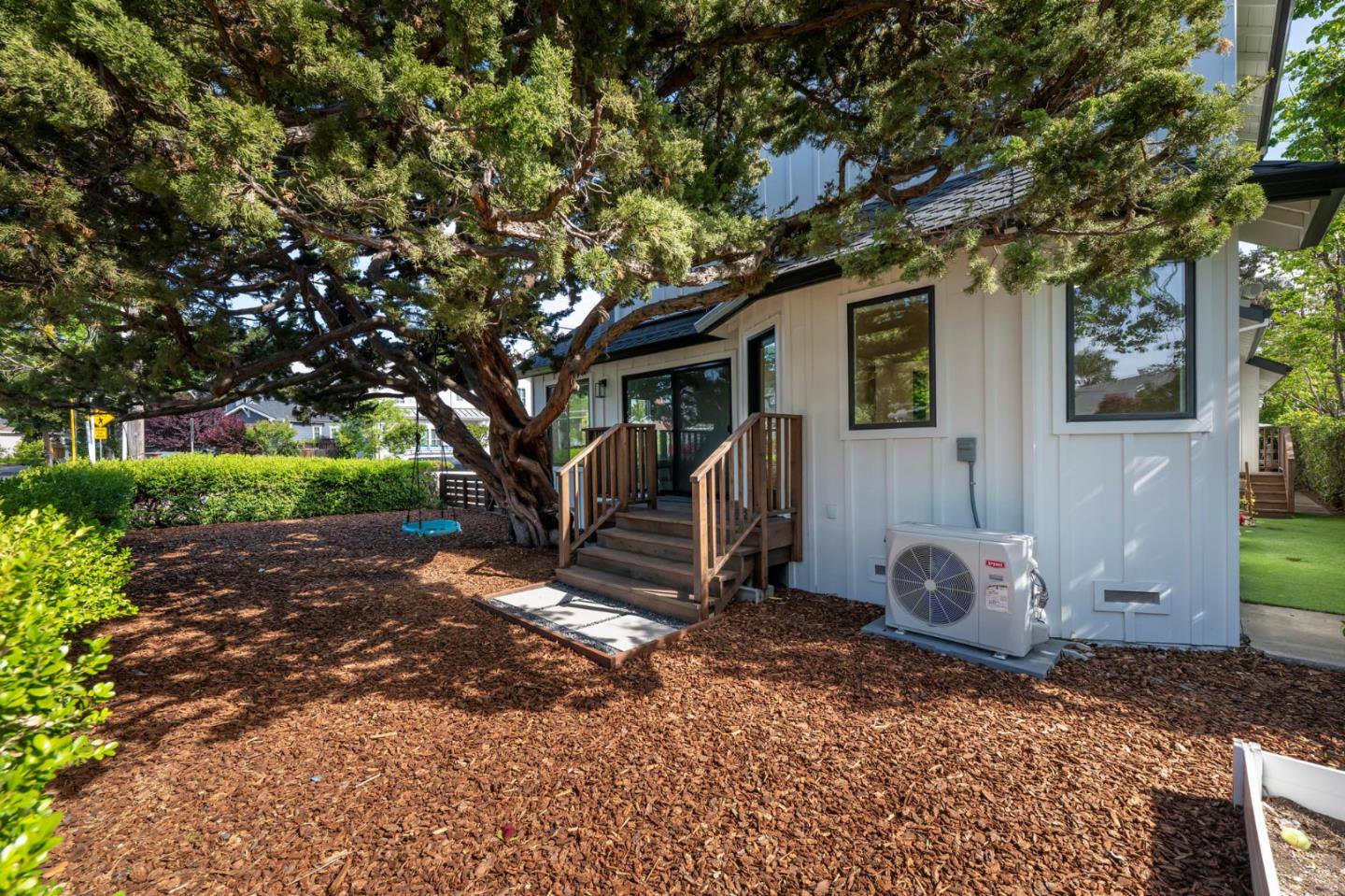 Detail Gallery Image 25 of 25 For Address Not Disclosed, San Carlos,  CA 94070 - 4 Beds | 2/1 Baths