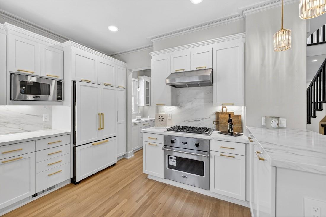 Detail Gallery Image 16 of 48 For 117 Edelen Ave, Los Gatos,  CA 95030 - 5 Beds | 4/1 Baths