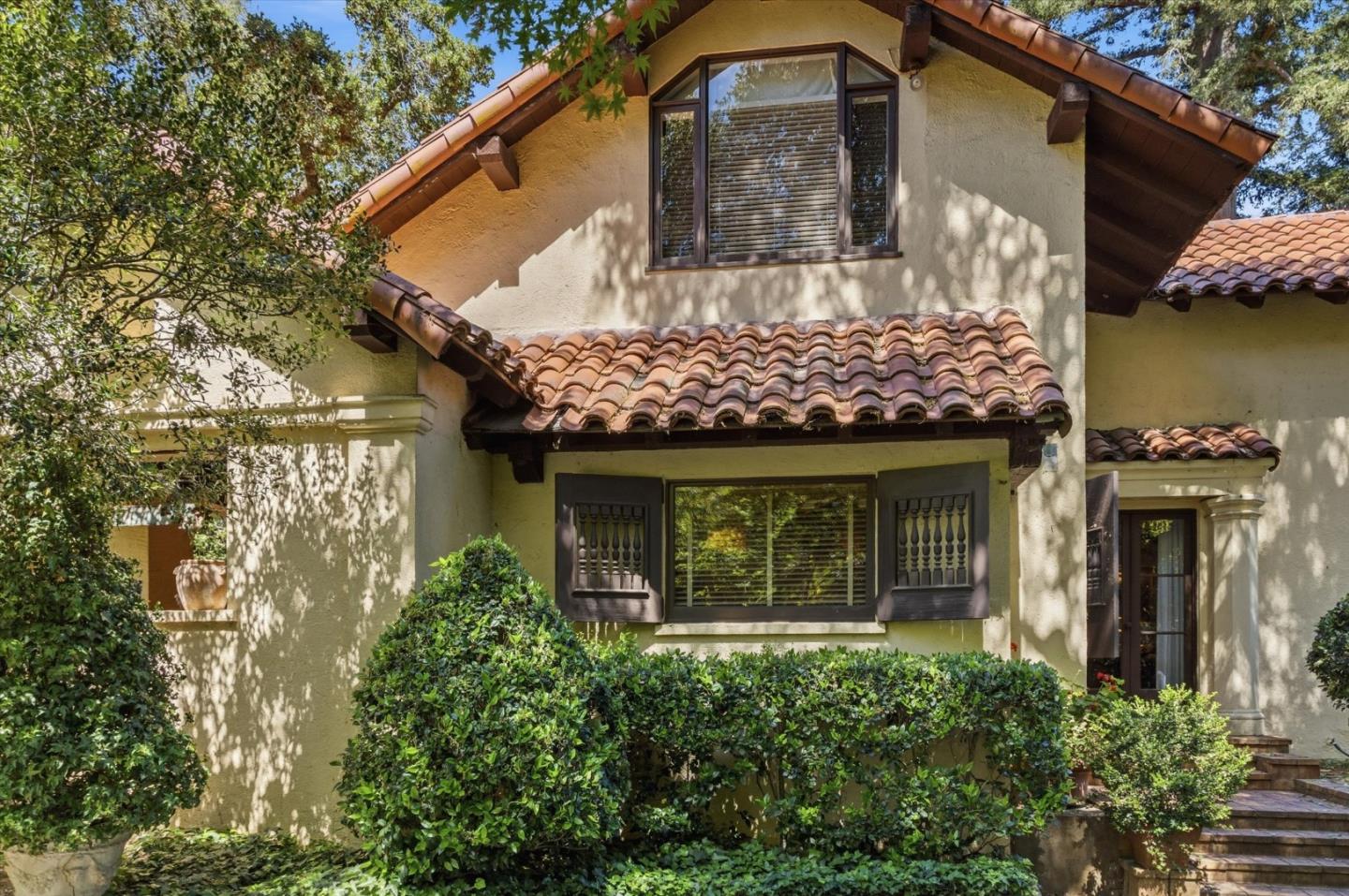 Detail Gallery Image 12 of 80 For 18000 Overlook Rd, Los Gatos,  CA 95030 - 7 Beds | 4/1 Baths