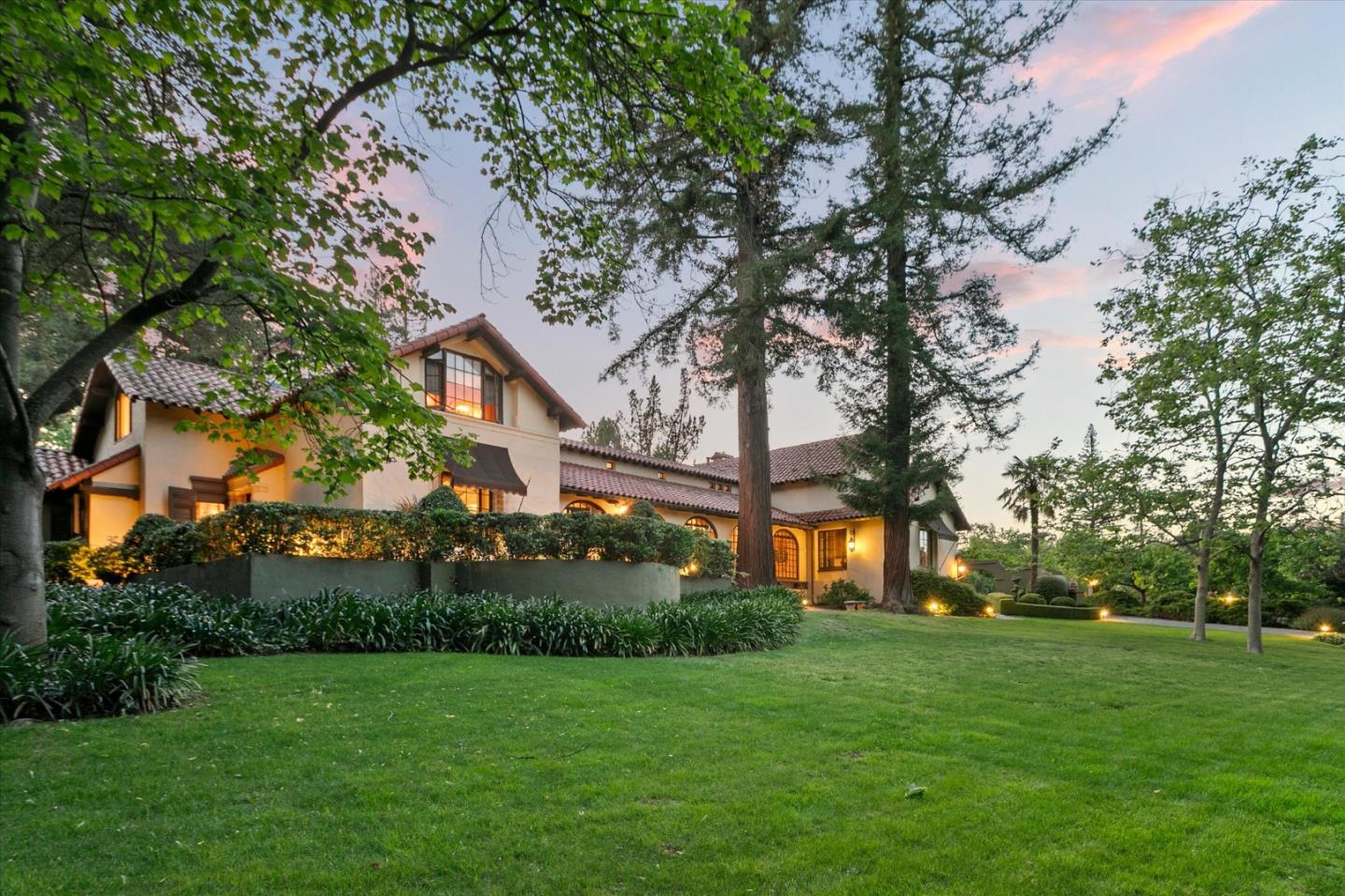 Detail Gallery Image 2 of 80 For 18000 Overlook Rd, Los Gatos,  CA 95030 - 7 Beds | 4/1 Baths