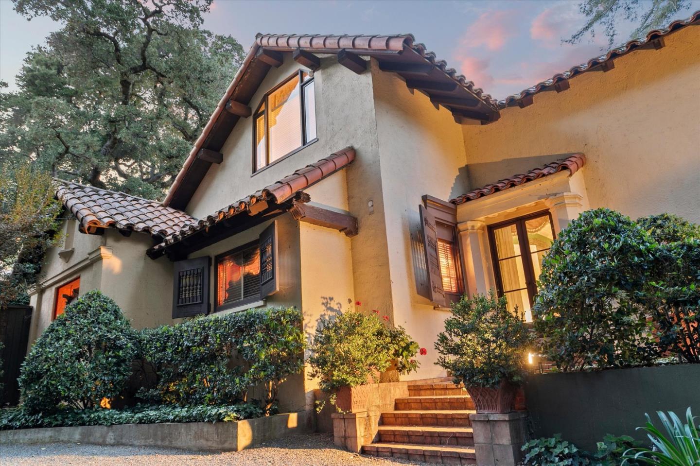 Detail Gallery Image 3 of 80 For 18000 Overlook Rd, Los Gatos,  CA 95030 - 7 Beds | 4/1 Baths