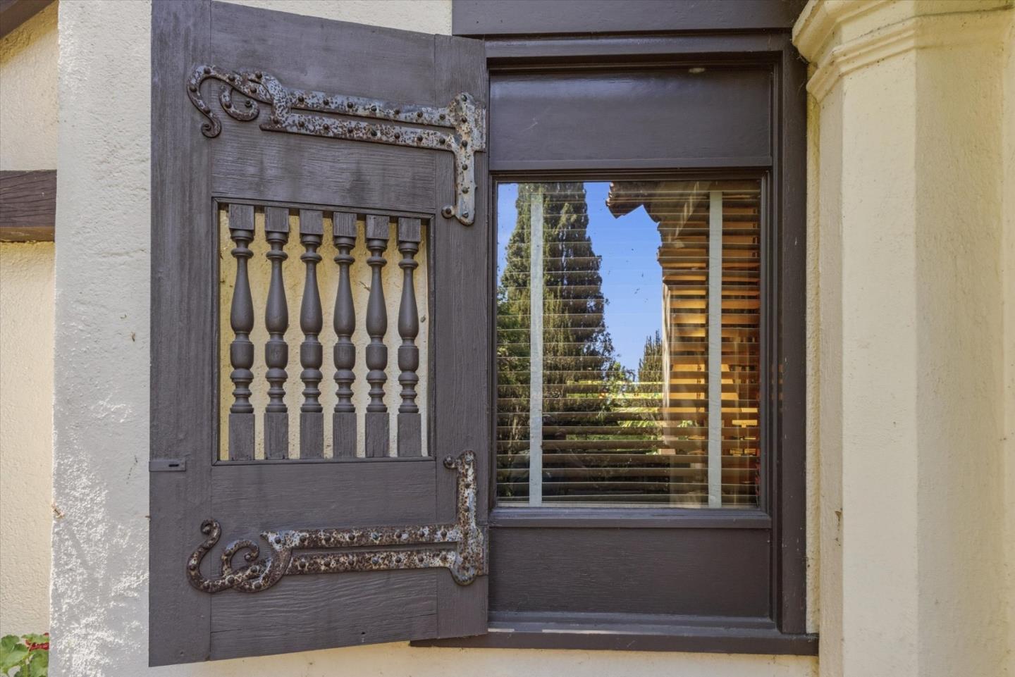 Detail Gallery Image 53 of 80 For 18000 Overlook Rd, Los Gatos,  CA 95030 - 7 Beds | 4/1 Baths