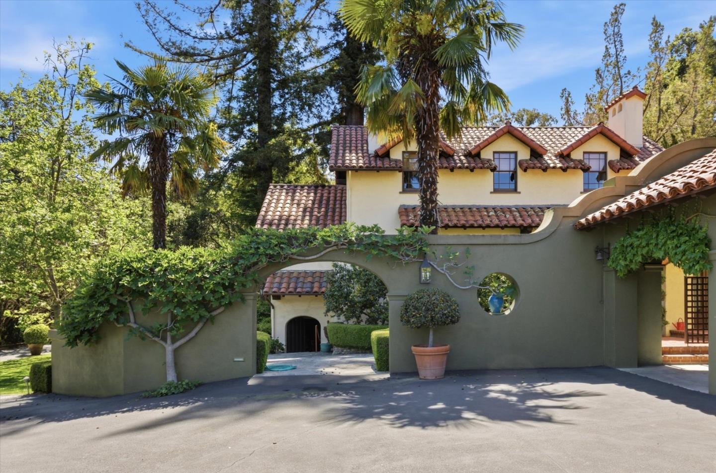 Detail Gallery Image 9 of 80 For 18000 Overlook Rd, Los Gatos,  CA 95030 - 7 Beds | 4/1 Baths