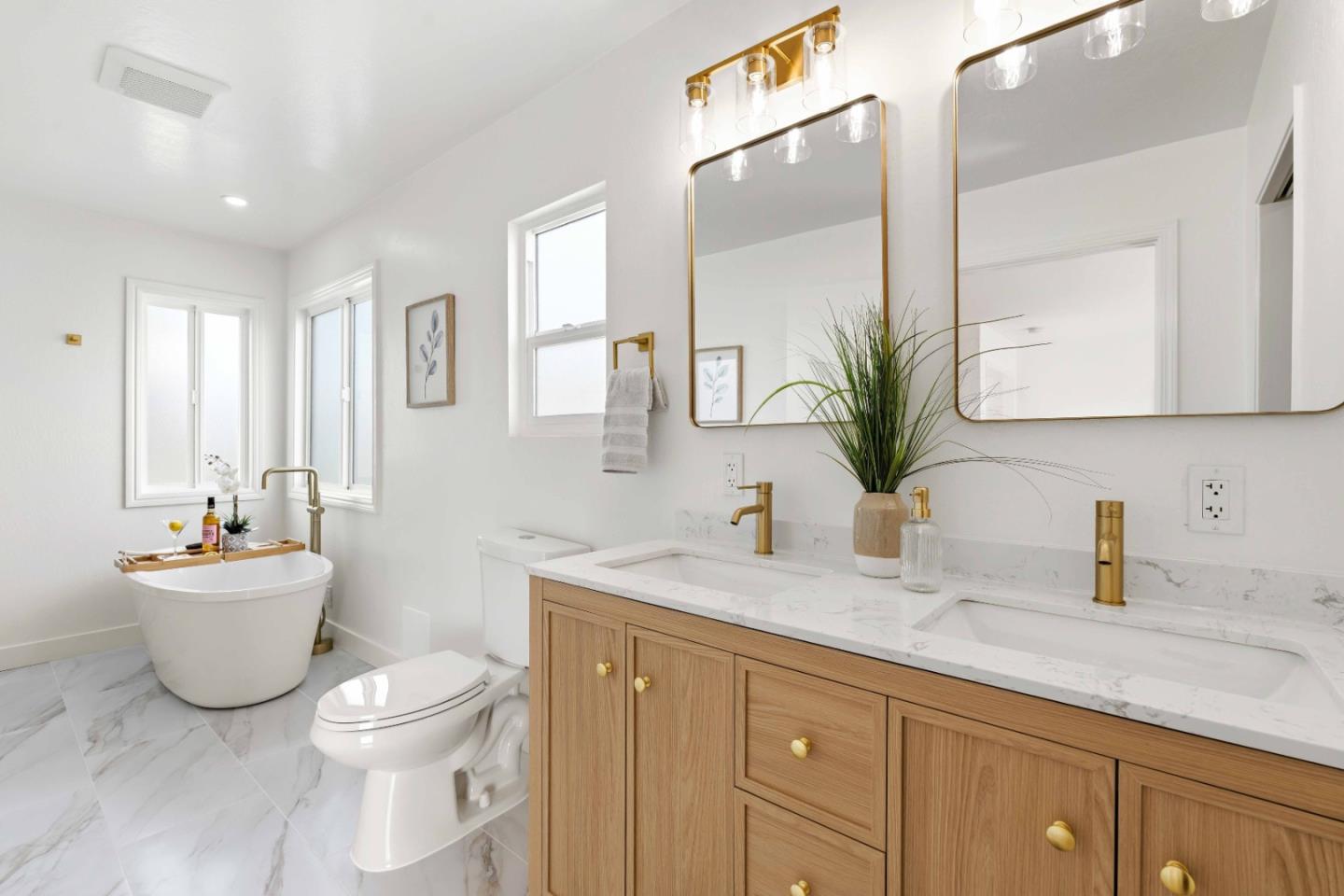 Detail Gallery Image 13 of 29 For 24 Westmont Dr, Daly City,  CA 94015 - 5 Beds | 2/1 Baths