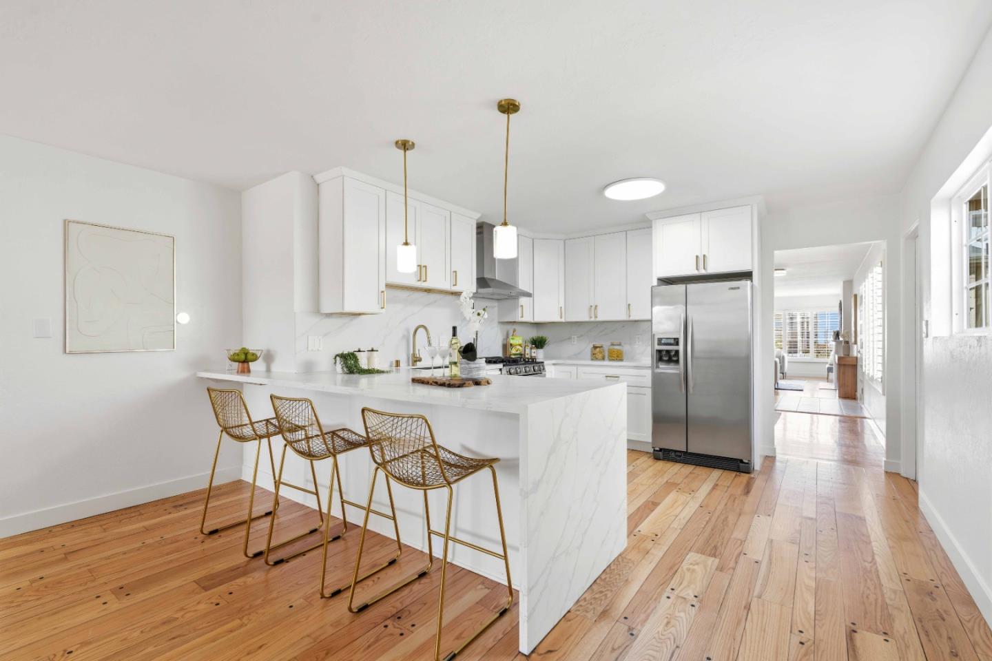 Detail Gallery Image 3 of 29 For 24 Westmont Dr, Daly City,  CA 94015 - 5 Beds | 2/1 Baths