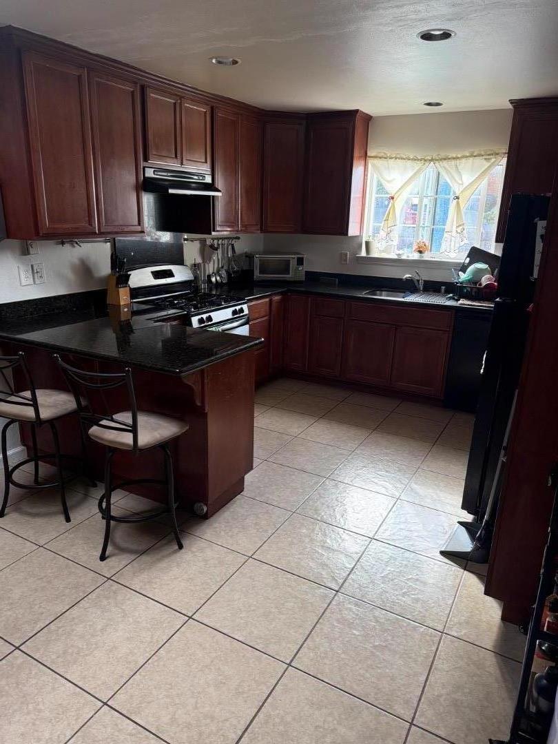 Detail Gallery Image 7 of 18 For 3352 Michael Dr, Marina,  CA 93933 - – Beds | – Baths