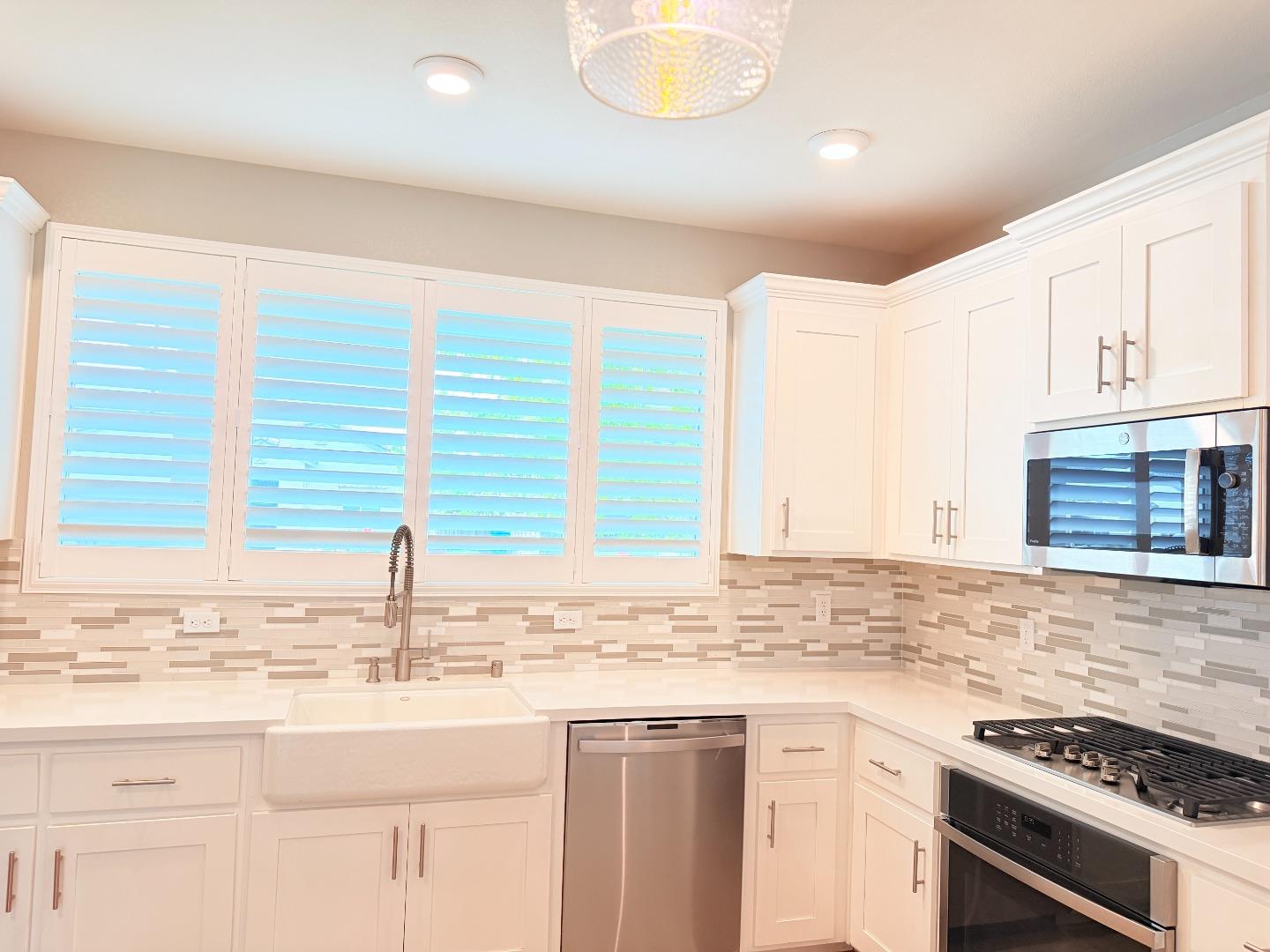 Detail Gallery Image 10 of 35 For 1946 Pollock Way, Lodi,  CA 95242 - 5 Beds | 3 Baths