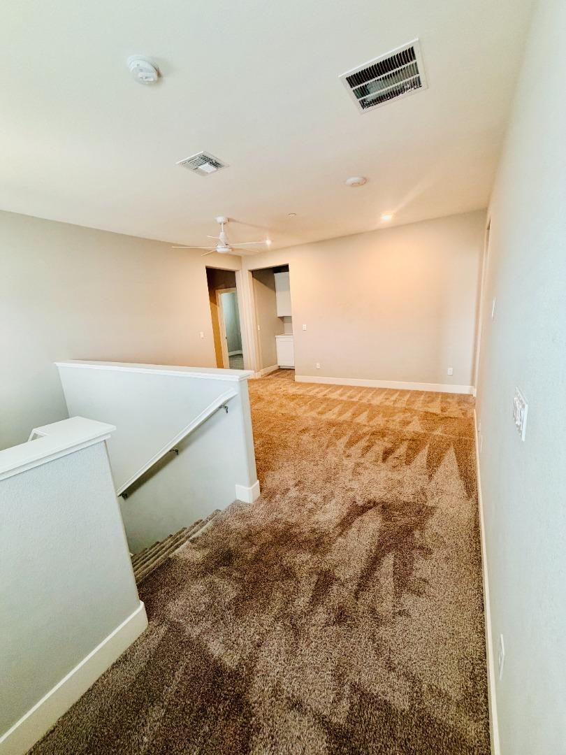 Detail Gallery Image 22 of 35 For 1946 Pollock Way, Lodi,  CA 95242 - 5 Beds | 3 Baths