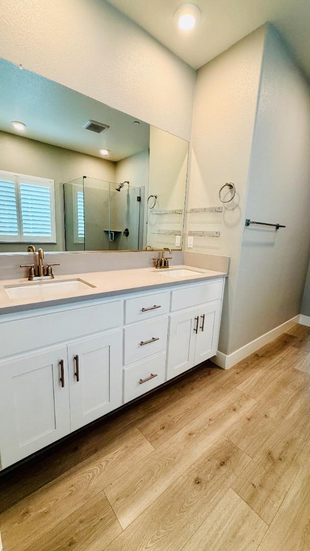 Detail Gallery Image 28 of 35 For 1946 Pollock Way, Lodi,  CA 95242 - 5 Beds | 3 Baths