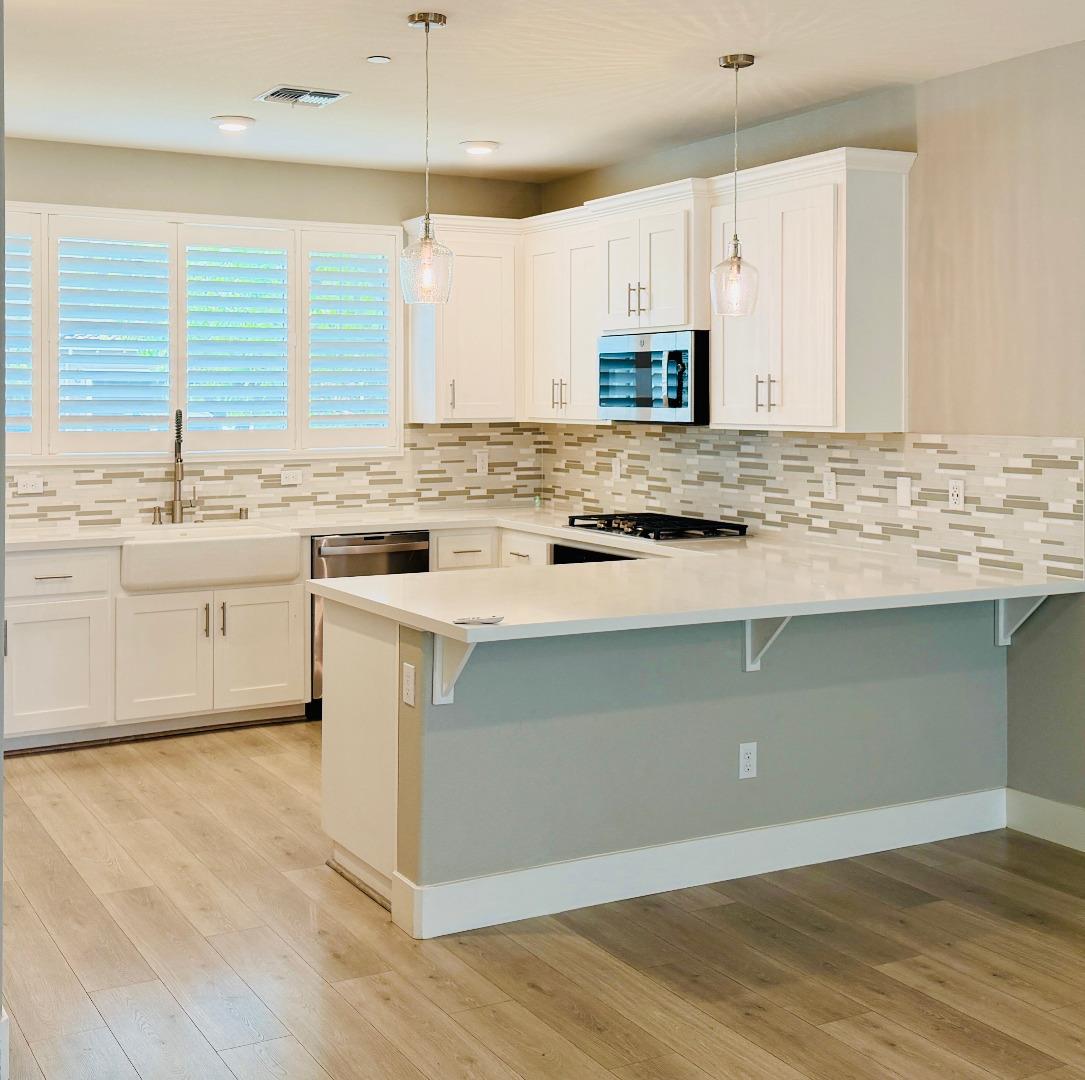 Detail Gallery Image 8 of 35 For 1946 Pollock Way, Lodi,  CA 95242 - 5 Beds | 3 Baths