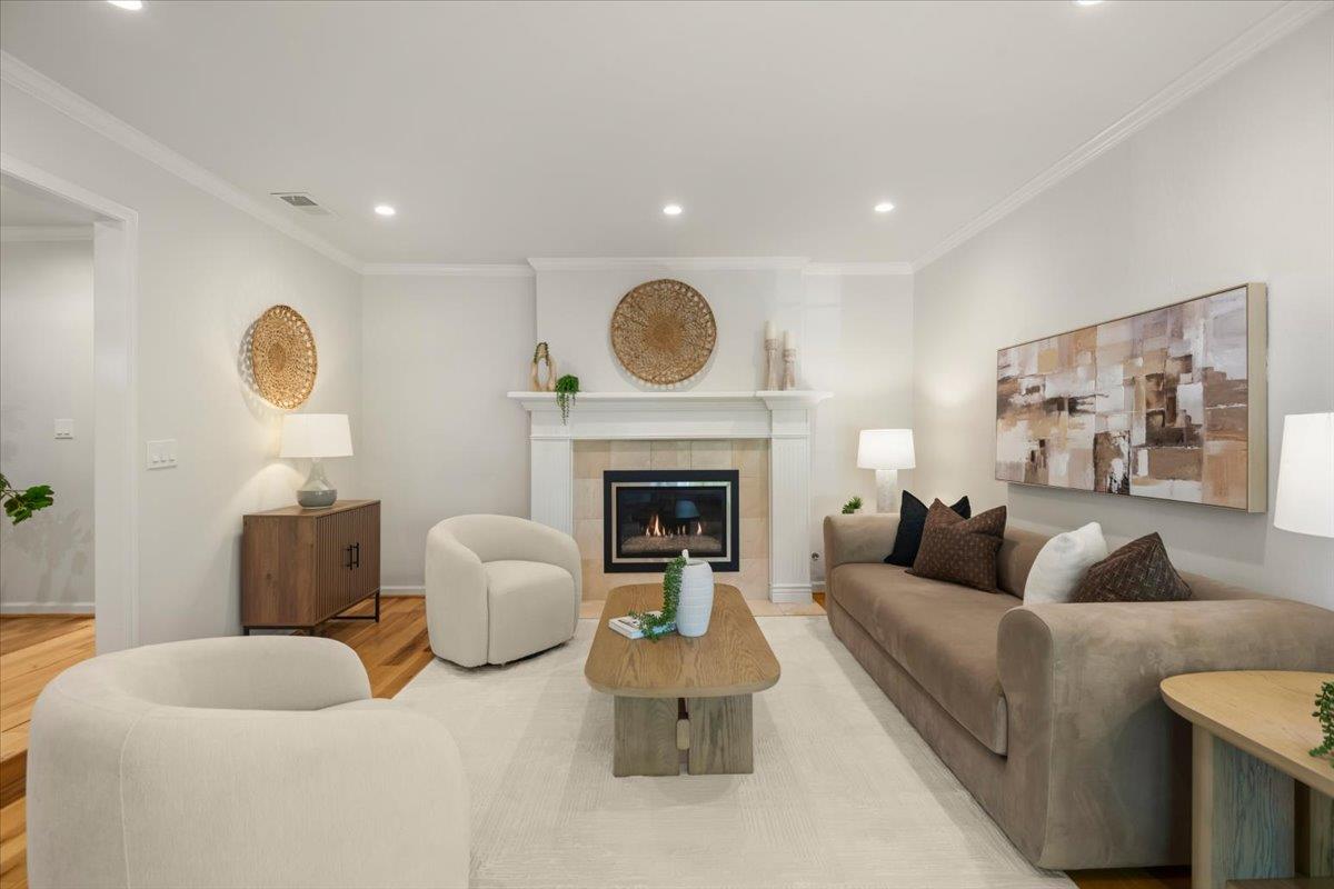 Detail Gallery Image 20 of 72 For 272 Belblossom Way, Los Gatos,  CA 95032 - 7 Beds | 3/1 Baths