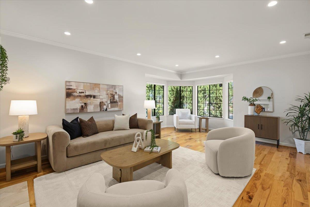 Detail Gallery Image 21 of 72 For 272 Belblossom Way, Los Gatos,  CA 95032 - 7 Beds | 3/1 Baths