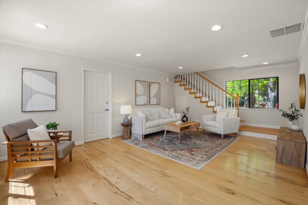 Detail Gallery Image 24 of 72 For 272 Belblossom Way, Los Gatos,  CA 95032 - 7 Beds | 3/1 Baths