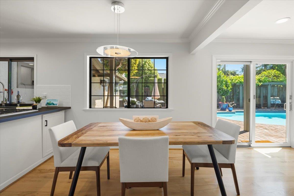 Detail Gallery Image 29 of 72 For 272 Belblossom Way, Los Gatos,  CA 95032 - 7 Beds | 3/1 Baths