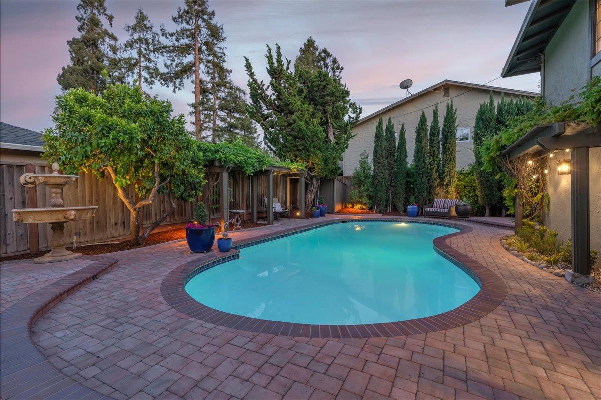 Detail Gallery Image 63 of 72 For 272 Belblossom Way, Los Gatos,  CA 95032 - 7 Beds | 3/1 Baths