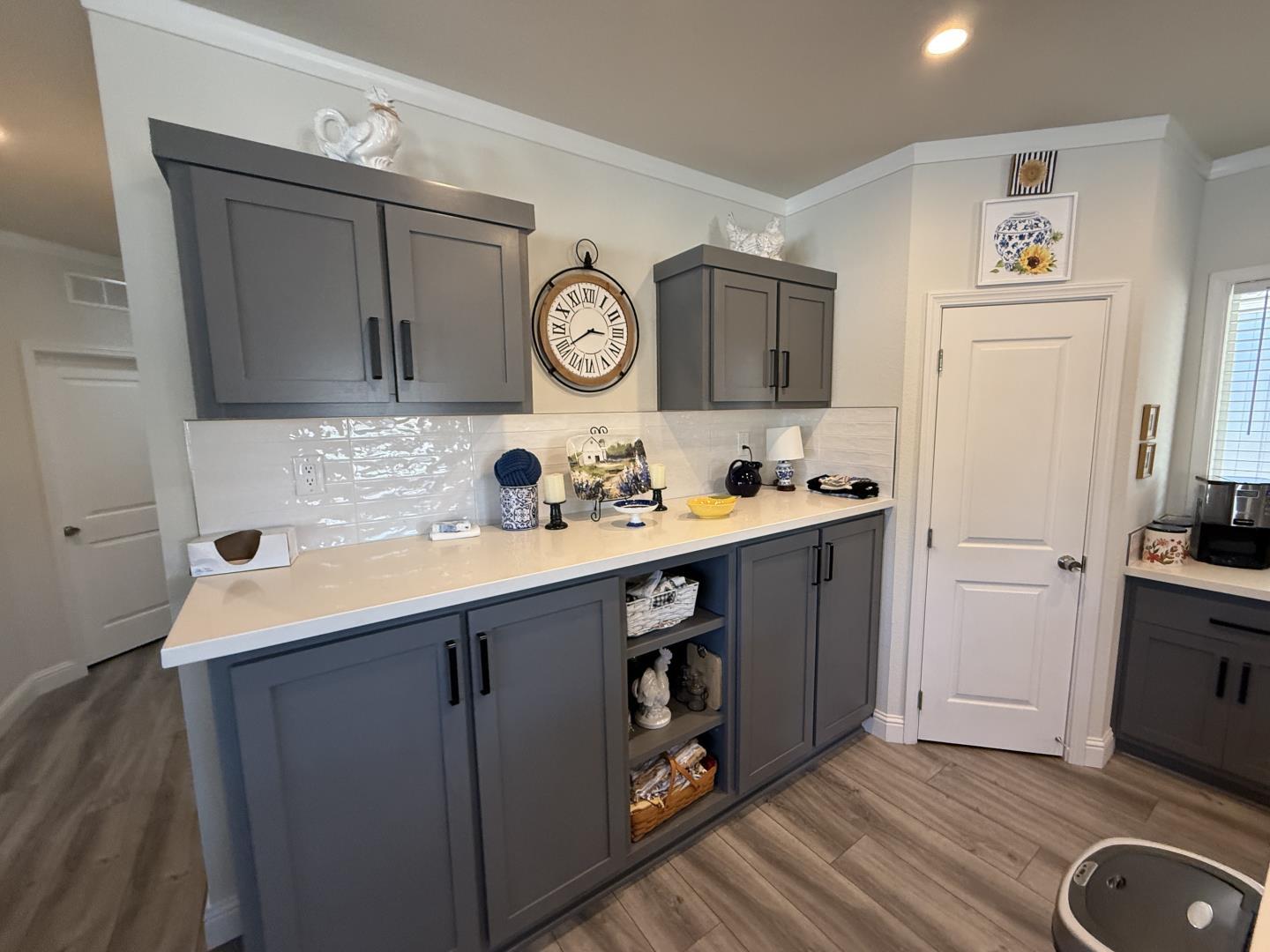 Detail Gallery Image 3 of 12 For 144 Holm Rd #112,  Watsonville,  CA 95076 - 3 Beds | 2 Baths