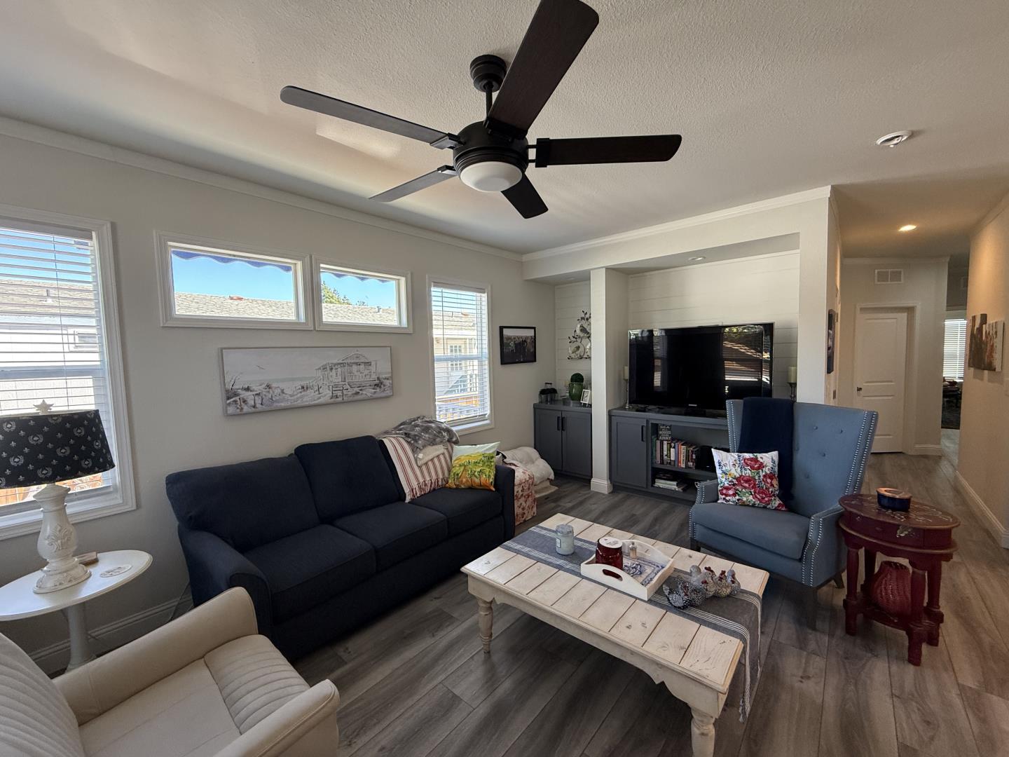 Detail Gallery Image 6 of 12 For 144 Holm Rd #112,  Watsonville,  CA 95076 - 3 Beds | 2 Baths