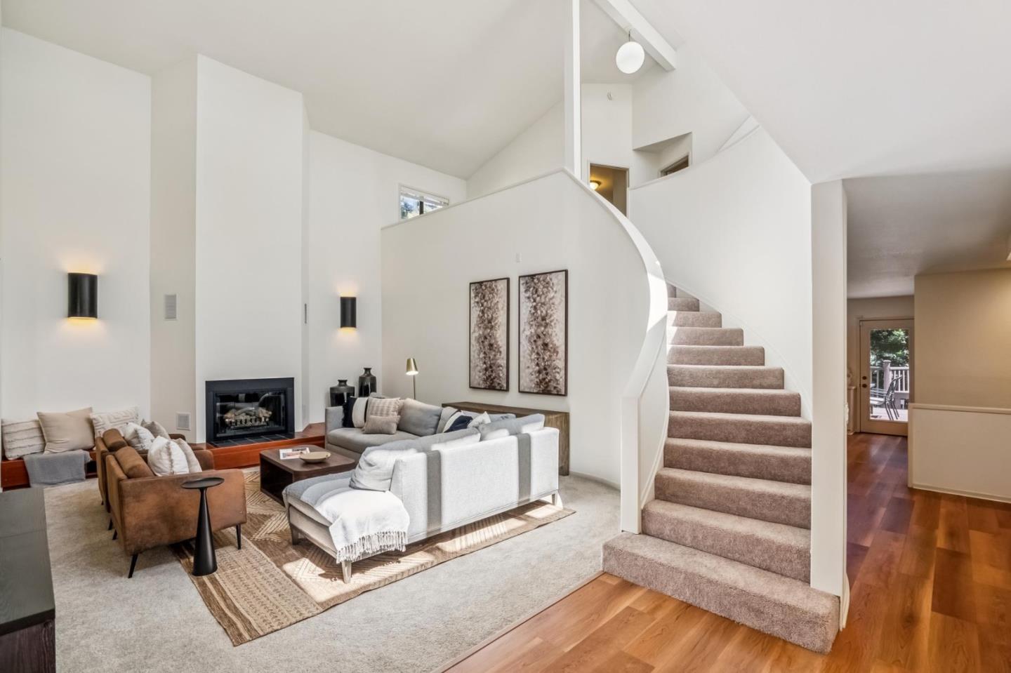 Detail Gallery Image 2 of 30 For 6 Wyndemere Vale, Monterey,  CA 93940 - 4 Beds | 3/1 Baths