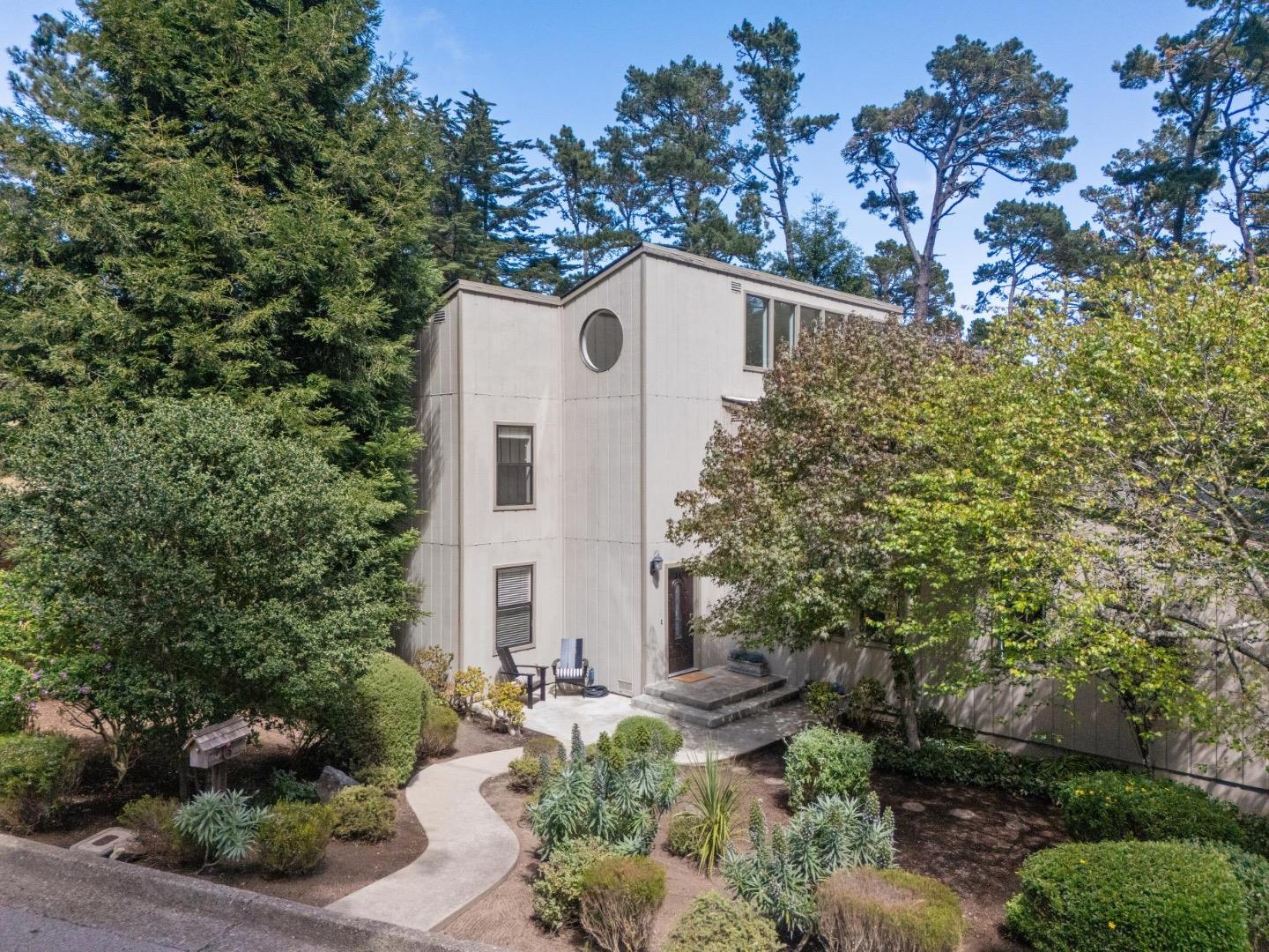 Detail Gallery Image 28 of 30 For 6 Wyndemere Vale, Monterey,  CA 93940 - 4 Beds | 3/1 Baths