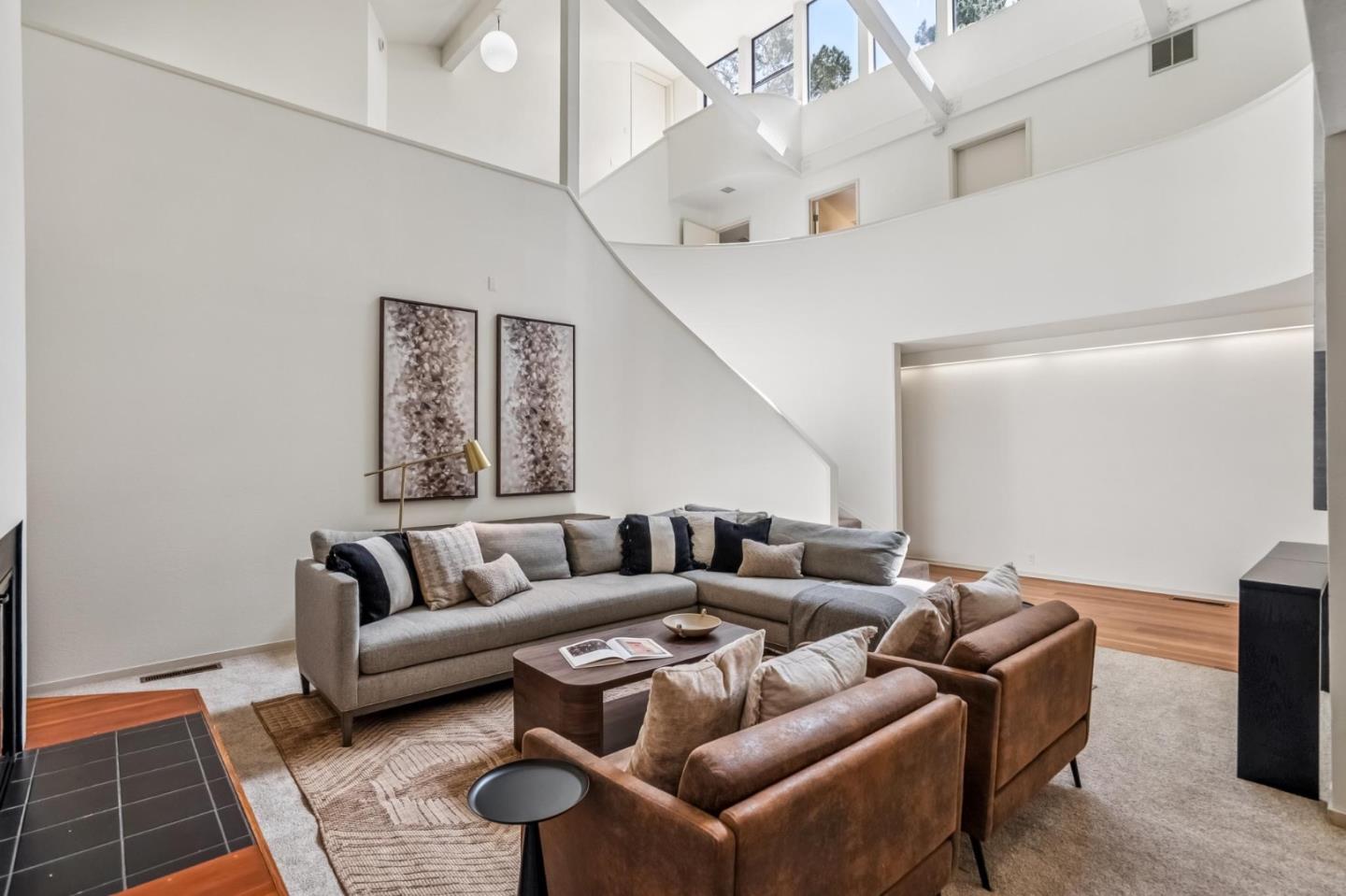 Detail Gallery Image 4 of 30 For 6 Wyndemere Vale, Monterey,  CA 93940 - 4 Beds | 3/1 Baths