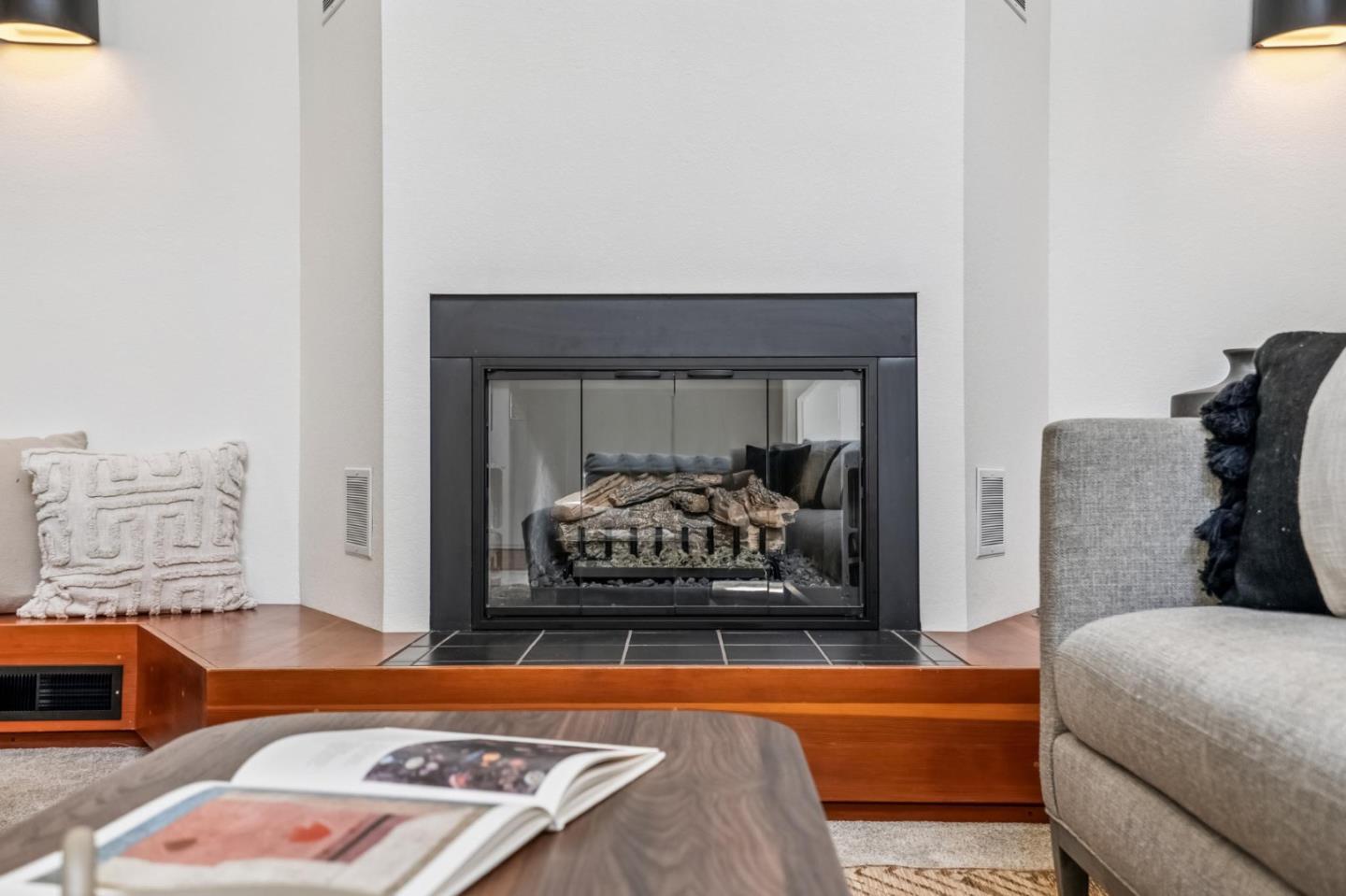 Detail Gallery Image 5 of 30 For 6 Wyndemere Vale, Monterey,  CA 93940 - 4 Beds | 3/1 Baths