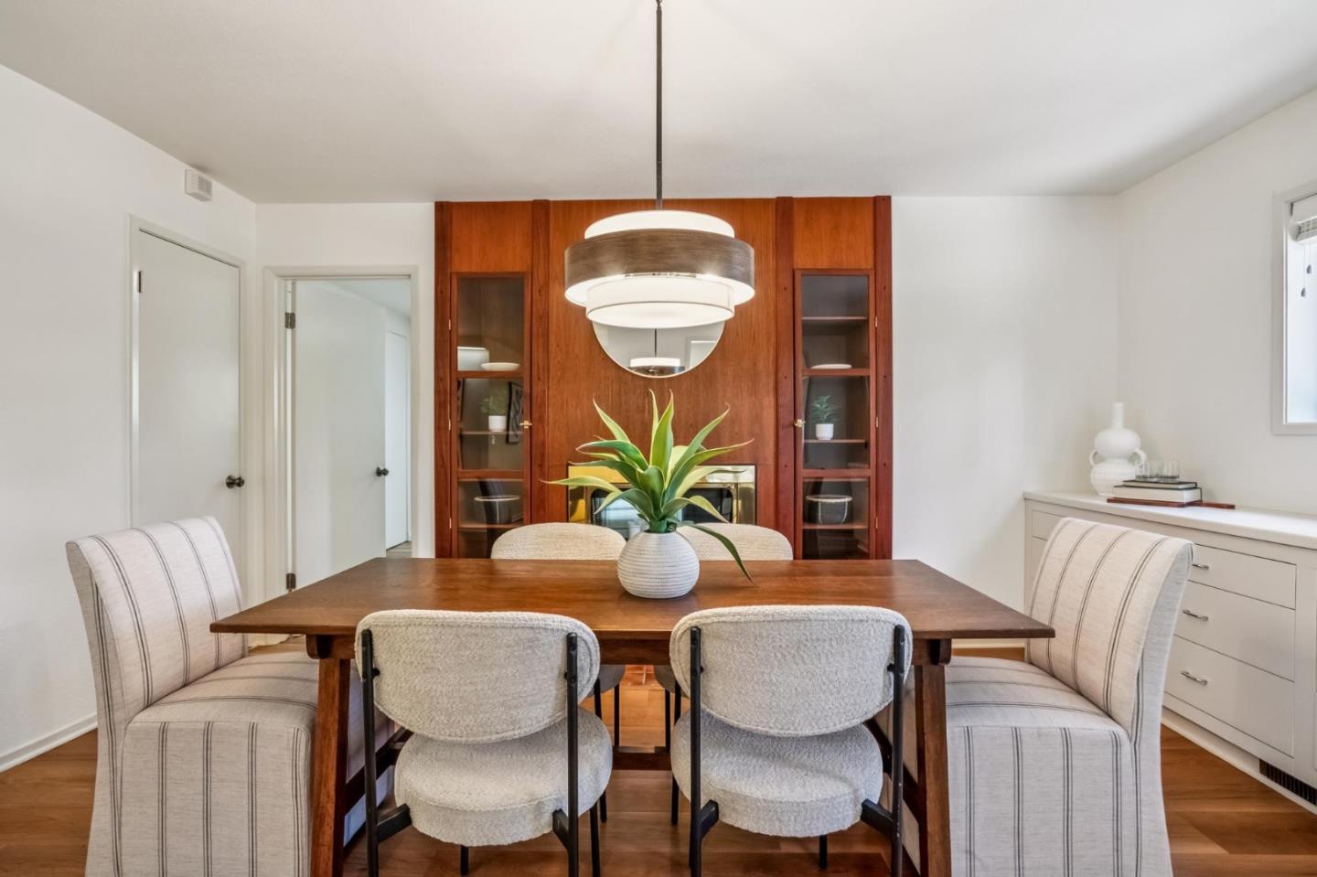 Detail Gallery Image 8 of 30 For 6 Wyndemere Vale, Monterey,  CA 93940 - 4 Beds | 3/1 Baths