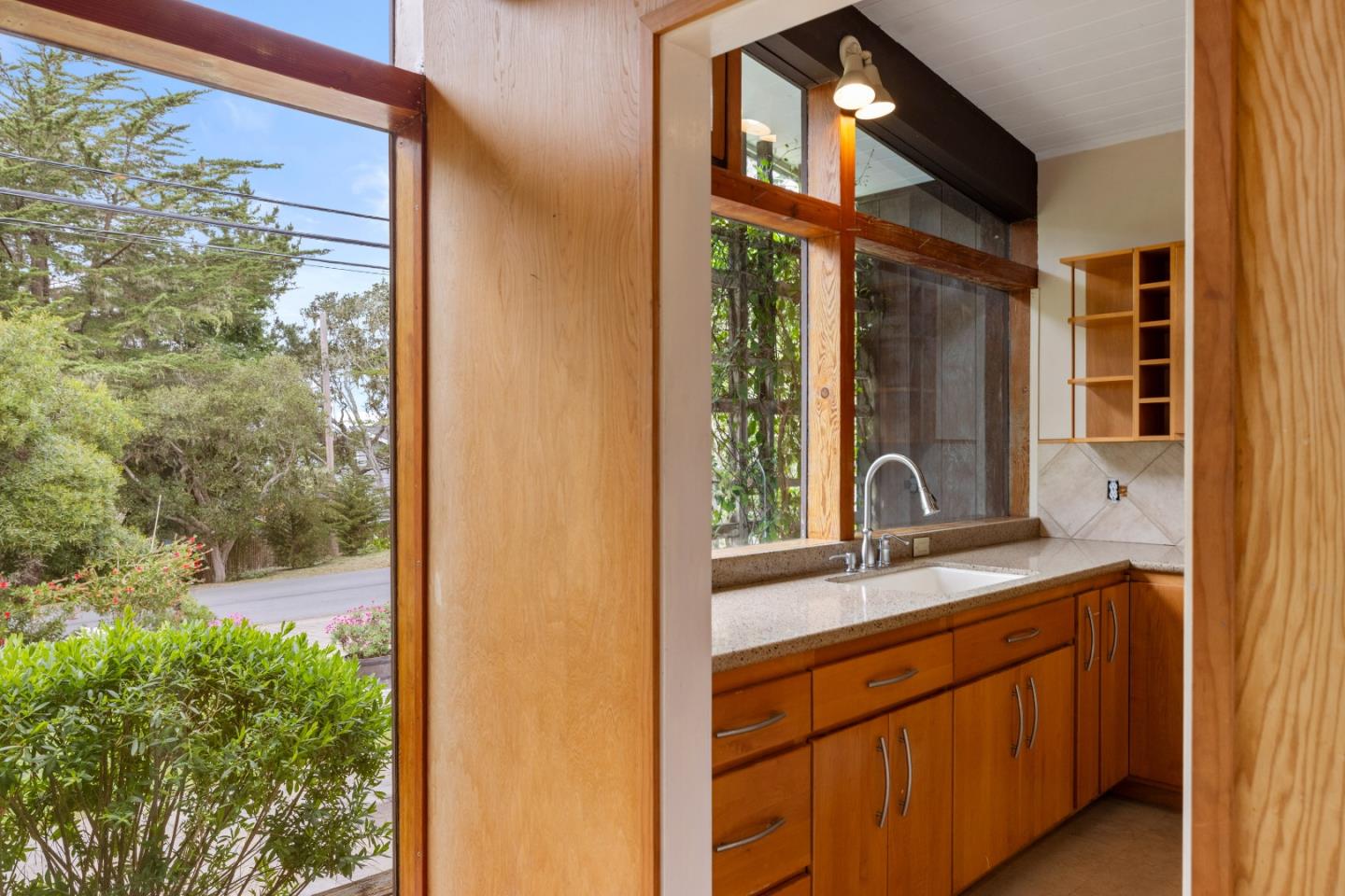 Detail Gallery Image 11 of 53 For 3071 Sloat Rd, Pebble Beach,  CA 93953 - 3 Beds | 4 Baths