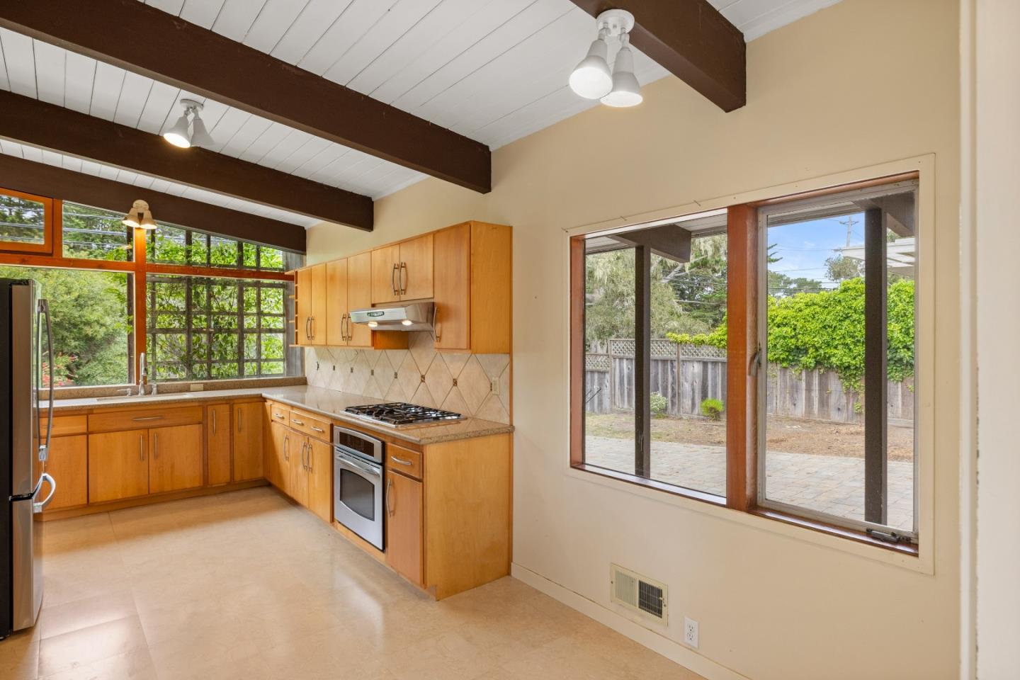 Detail Gallery Image 12 of 53 For 3071 Sloat Rd, Pebble Beach,  CA 93953 - 3 Beds | 4 Baths