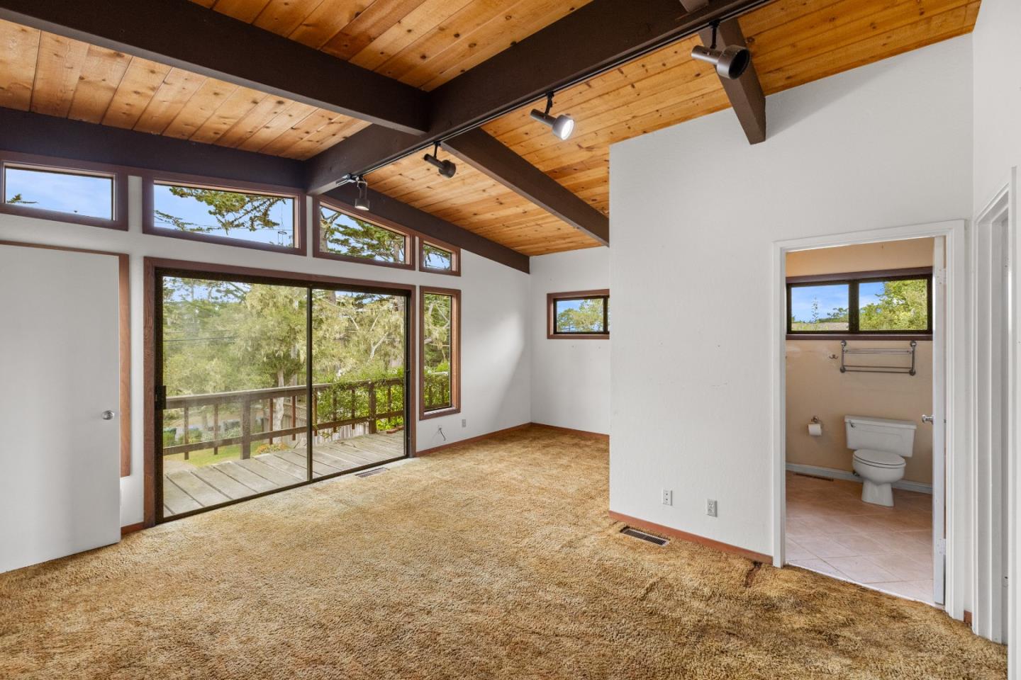 Detail Gallery Image 19 of 53 For 3071 Sloat Rd, Pebble Beach,  CA 93953 - 3 Beds | 4 Baths