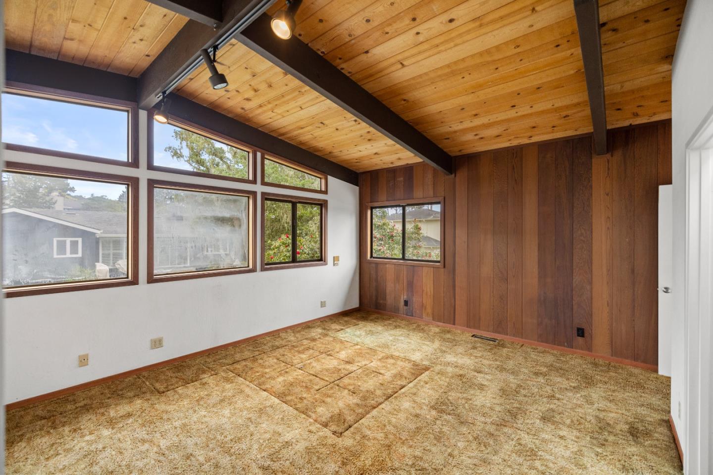 Detail Gallery Image 26 of 53 For 3071 Sloat Rd, Pebble Beach,  CA 93953 - 3 Beds | 4 Baths