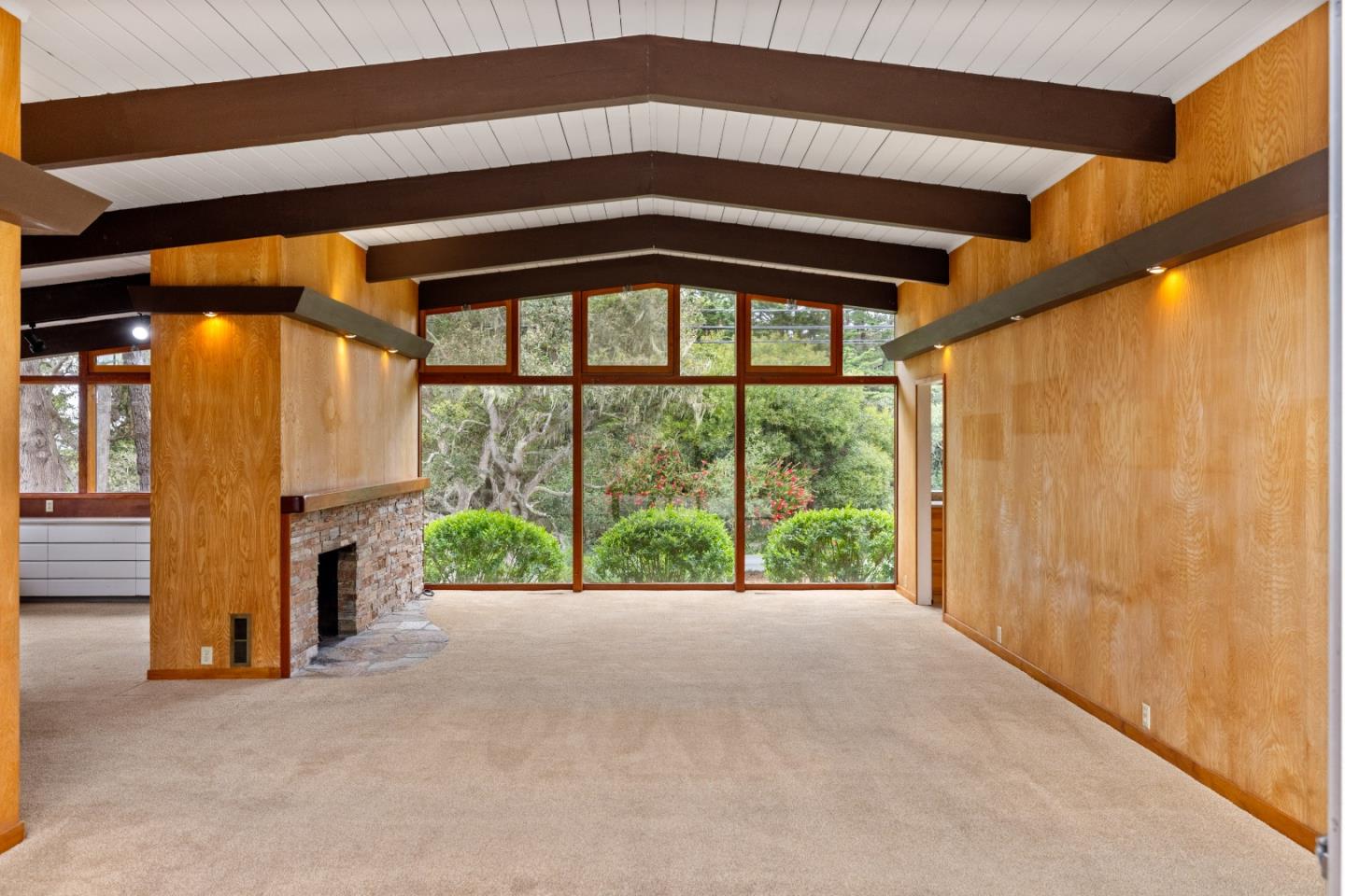 Detail Gallery Image 4 of 53 For 3071 Sloat Rd, Pebble Beach,  CA 93953 - 3 Beds | 4 Baths