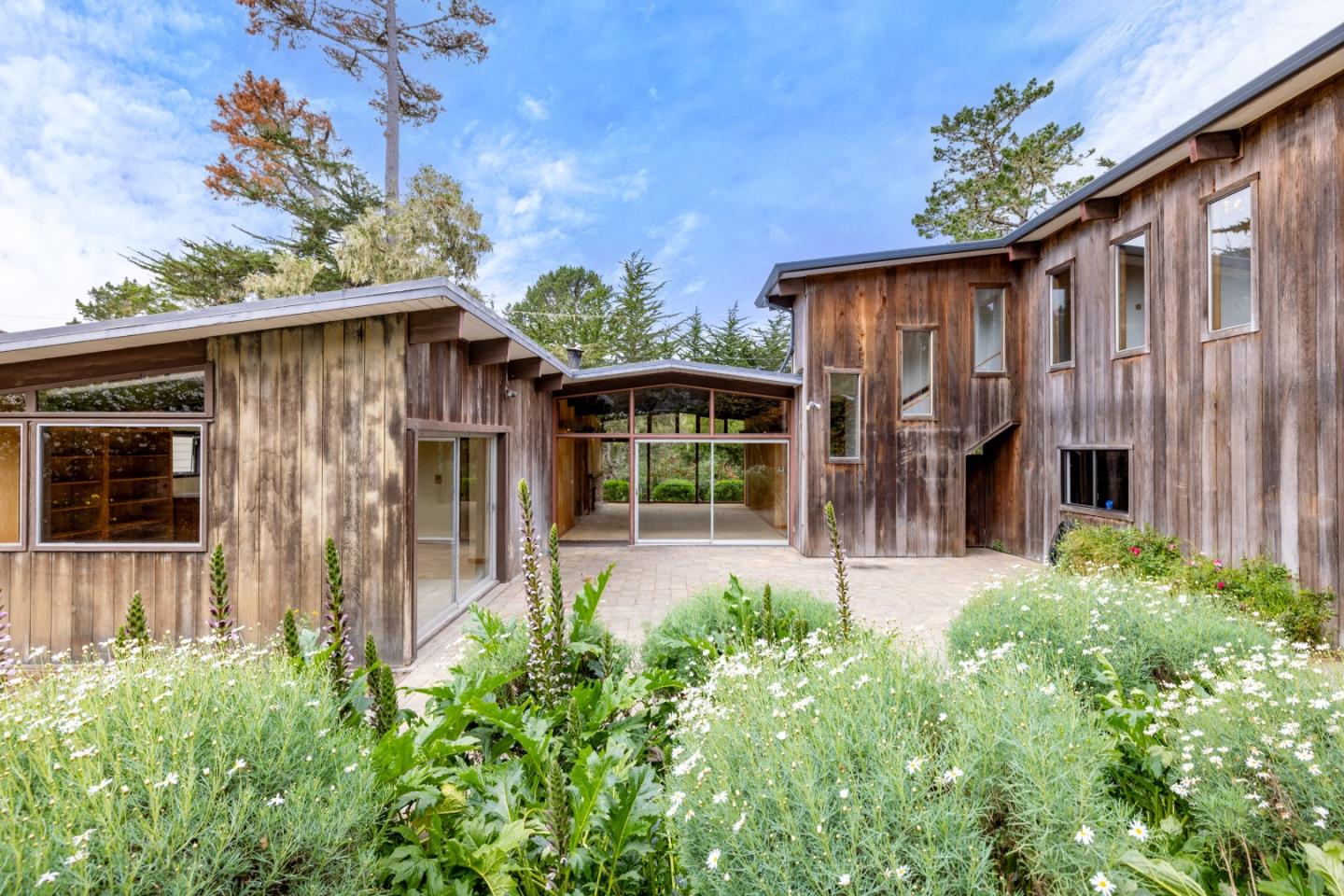 Detail Gallery Image 44 of 53 For 3071 Sloat Rd, Pebble Beach,  CA 93953 - 3 Beds | 4 Baths