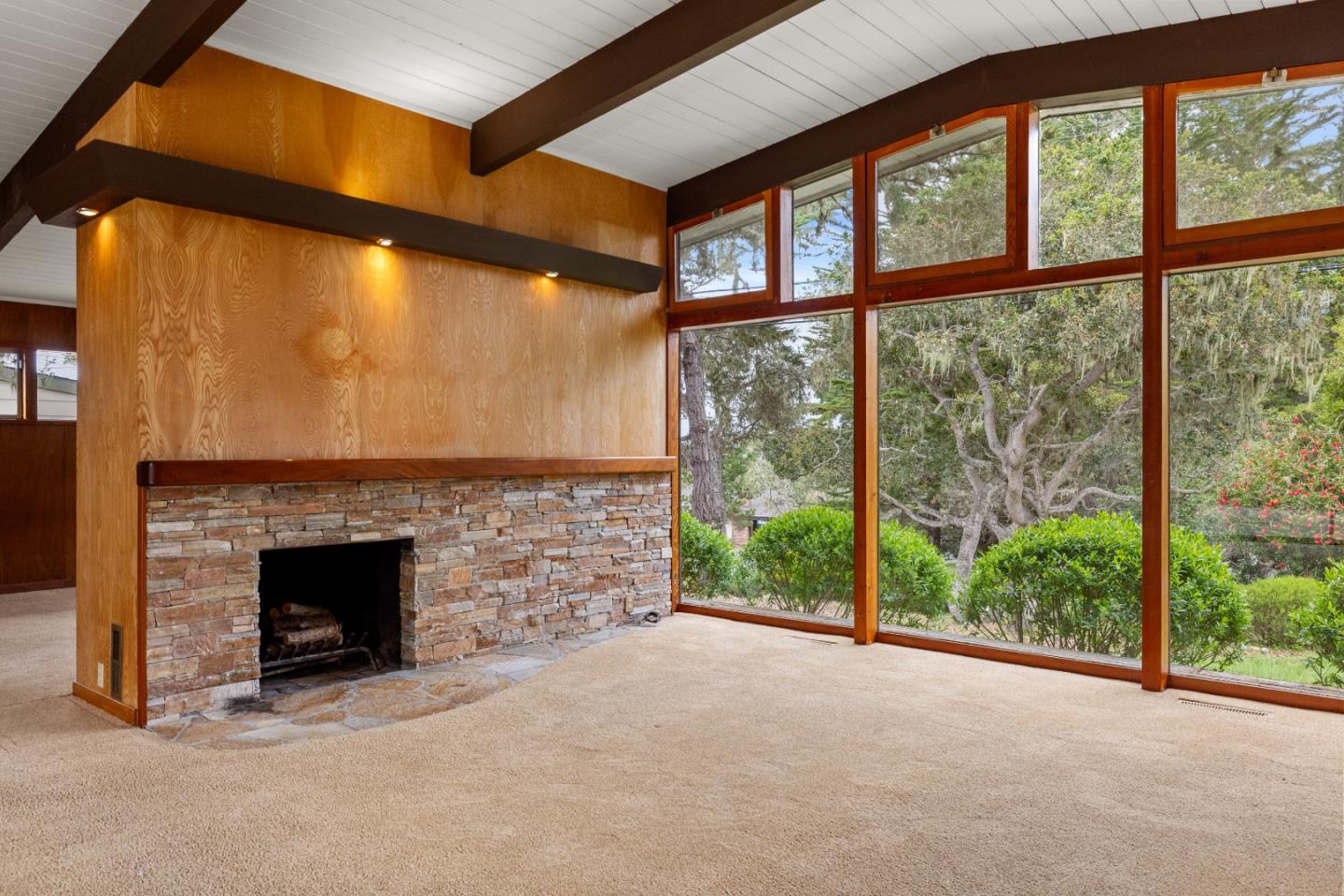 Detail Gallery Image 9 of 53 For 3071 Sloat Rd, Pebble Beach,  CA 93953 - 3 Beds | 4 Baths