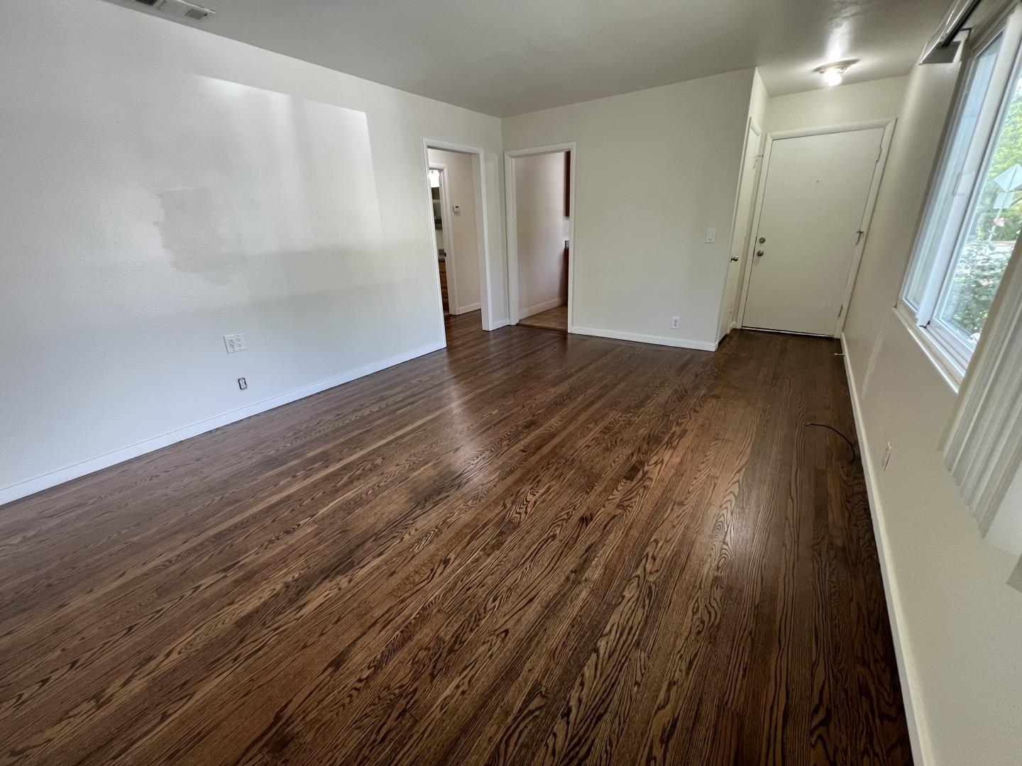 Detail Gallery Image 2 of 10 For 1110 Oliver St, Redwood City,  CA 94061 - 2 Beds | 1 Baths