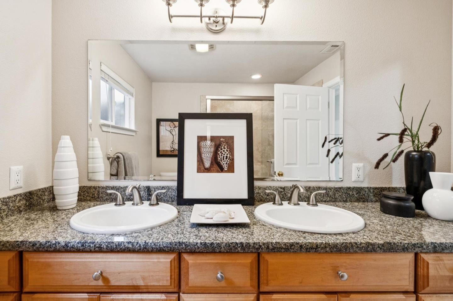 Detail Gallery Image 23 of 38 For 5530 Laura Dr, San Jose,  CA 95124 - 3 Beds | 2 Baths