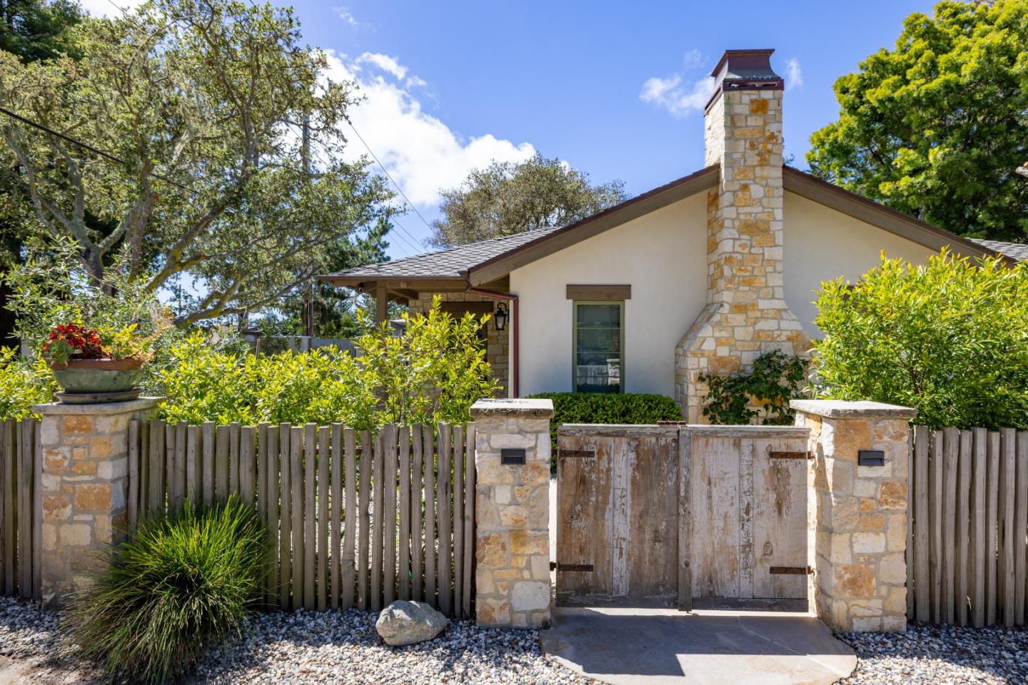 Detail Gallery Image 2 of 32 For 0 Nw Santa Rita & 2nd St, Carmel,  CA 93923 - 3 Beds | 3/1 Baths