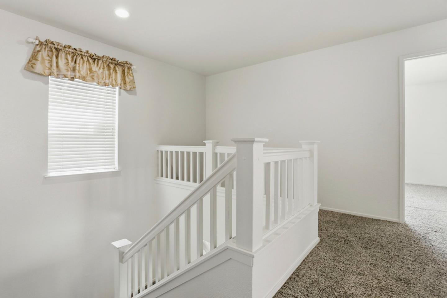 Detail Gallery Image 16 of 31 For 2592 Glenview Dr, Hollister,  CA 95023 - 4 Beds | 2/1 Baths