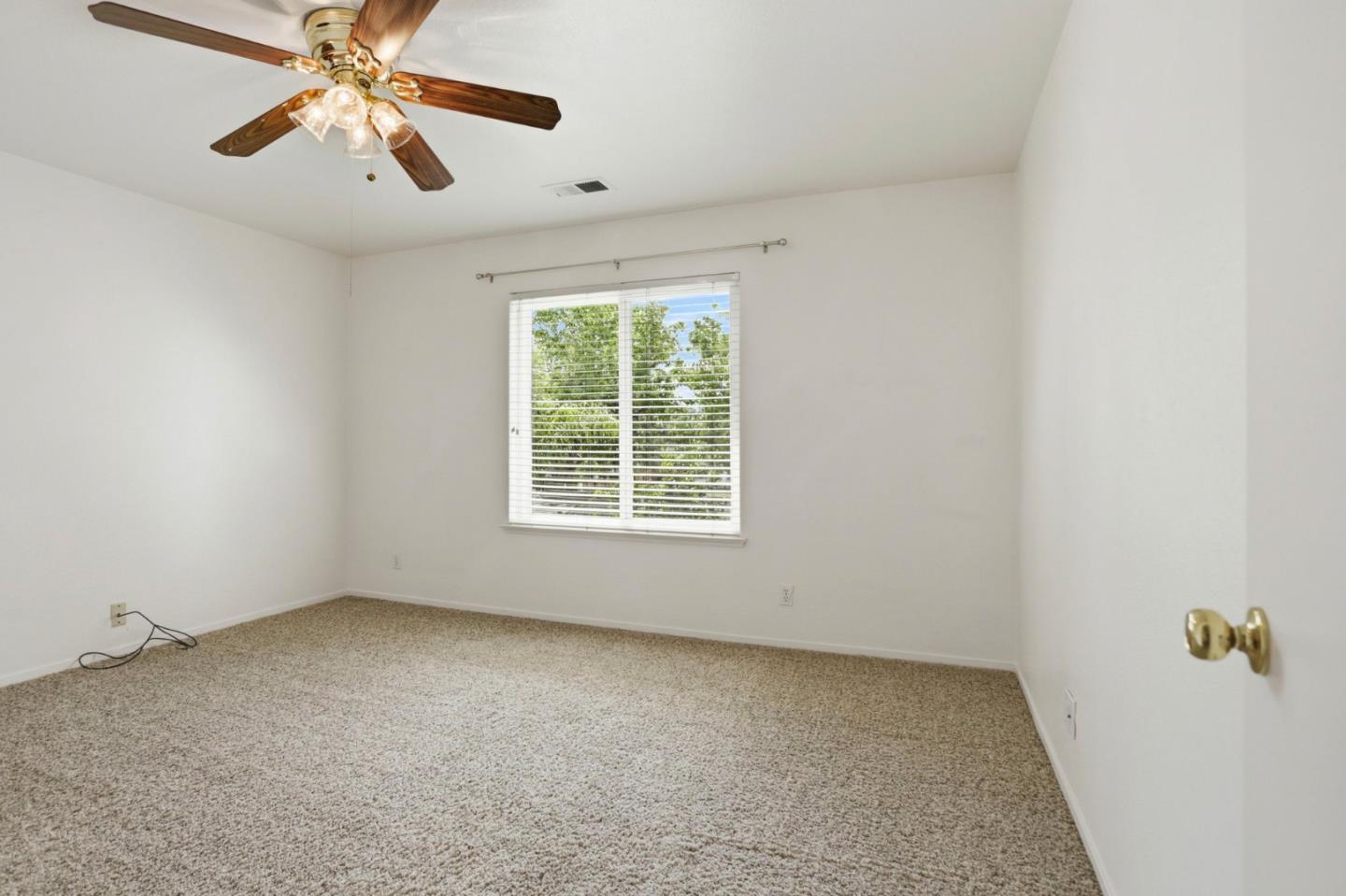 Detail Gallery Image 20 of 31 For 2592 Glenview Dr, Hollister,  CA 95023 - 4 Beds | 2/1 Baths