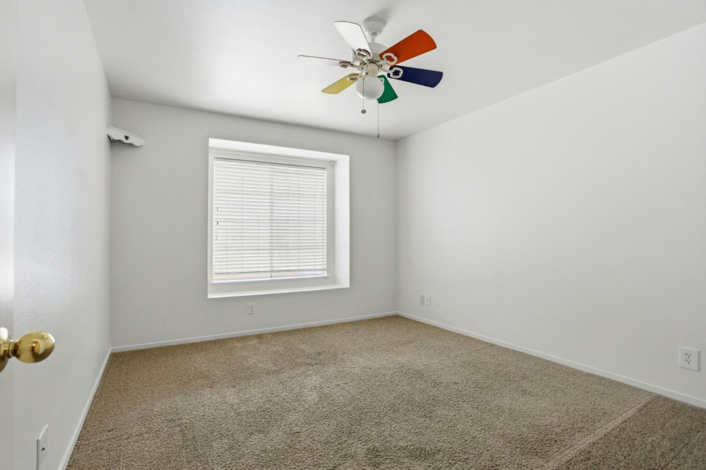 Detail Gallery Image 23 of 31 For 2592 Glenview Dr, Hollister,  CA 95023 - 4 Beds | 2/1 Baths