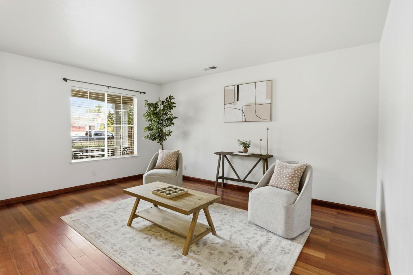 Detail Gallery Image 5 of 31 For 2592 Glenview Dr, Hollister,  CA 95023 - 4 Beds | 2/1 Baths