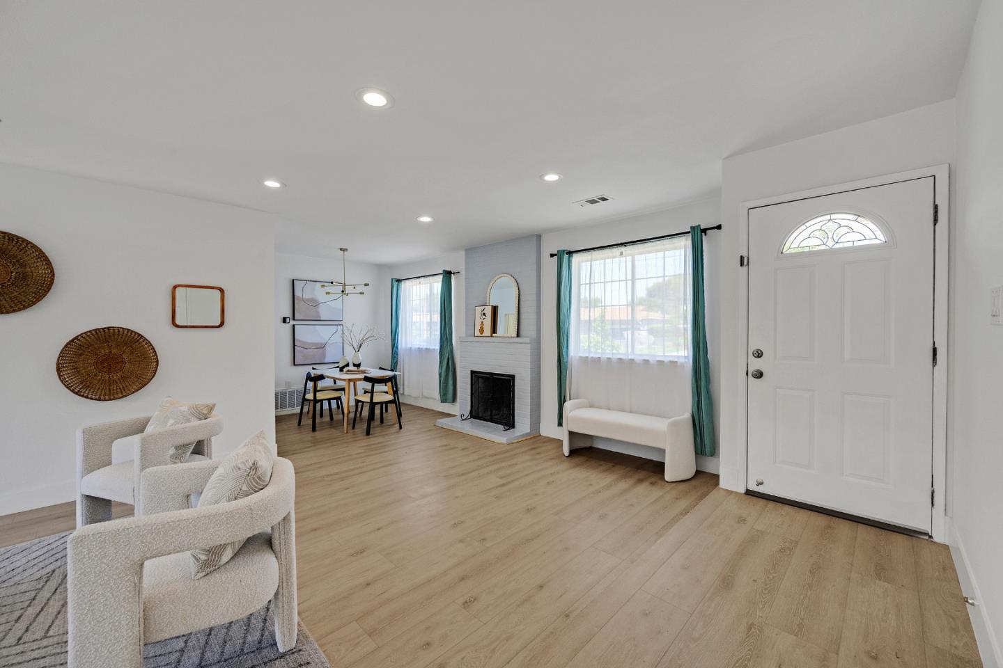 Detail Gallery Image 2 of 32 For 35907 Orleans Dr, Newark,  CA 94560 - 3 Beds | 2 Baths