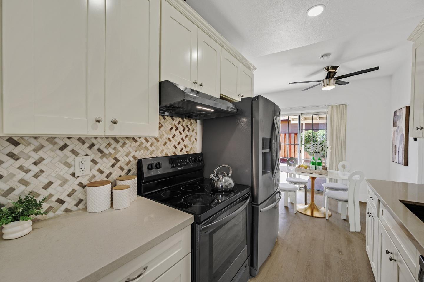 Detail Gallery Image 7 of 32 For 35907 Orleans Dr, Newark,  CA 94560 - 3 Beds | 2 Baths